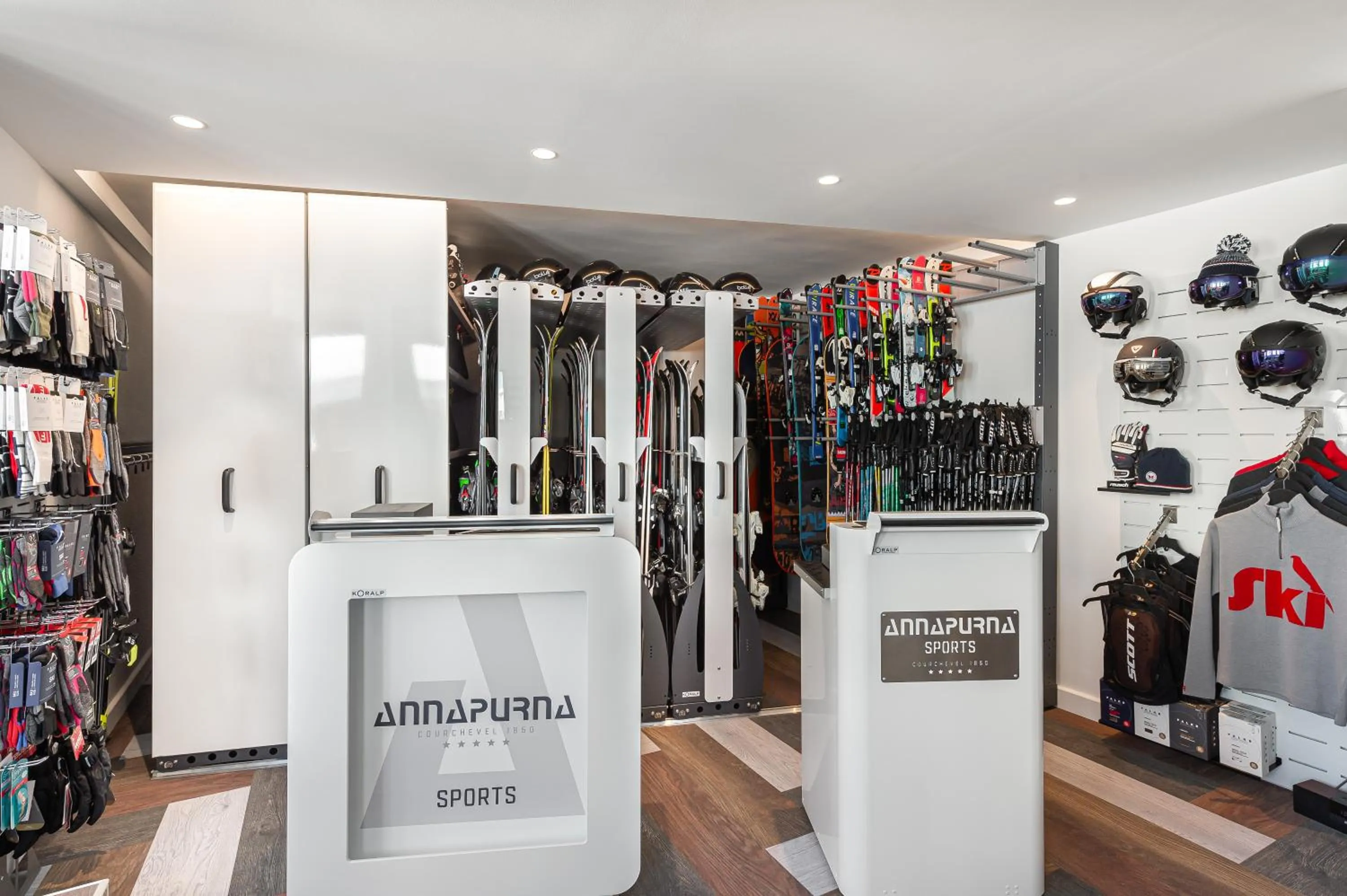 Skiing in Hotel Annapurna