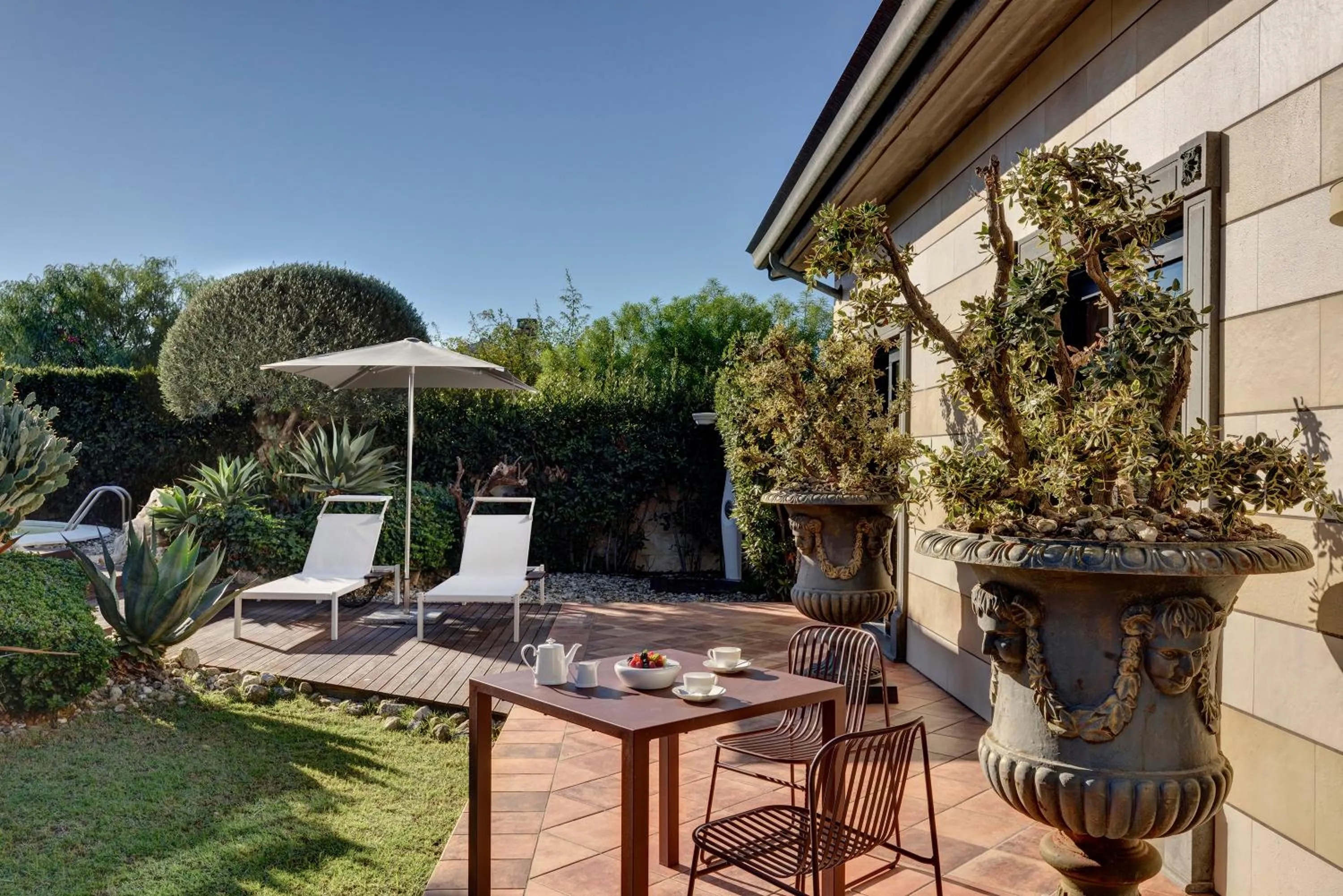 Property building in Minareto