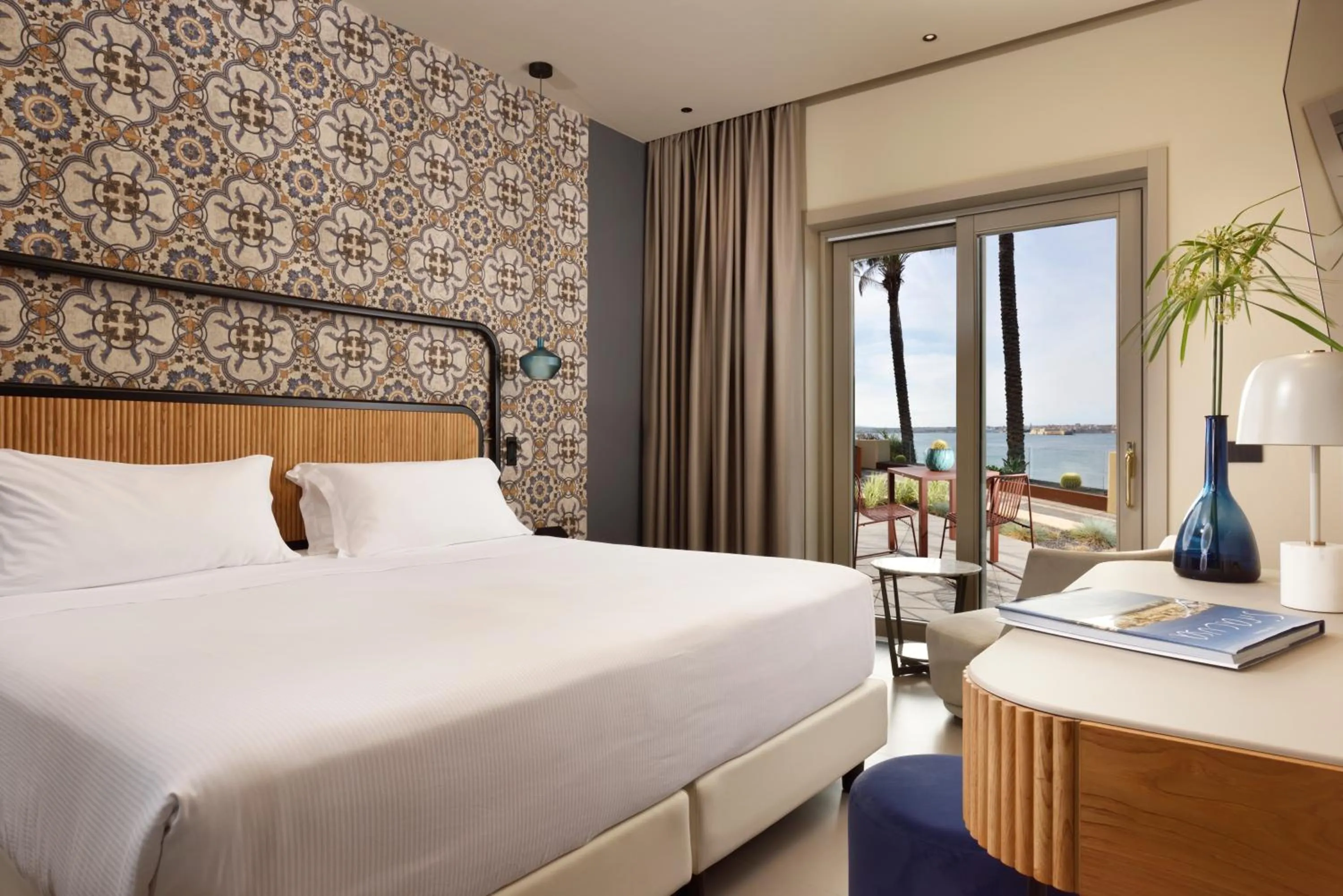 Bedroom, Bed in Minareto