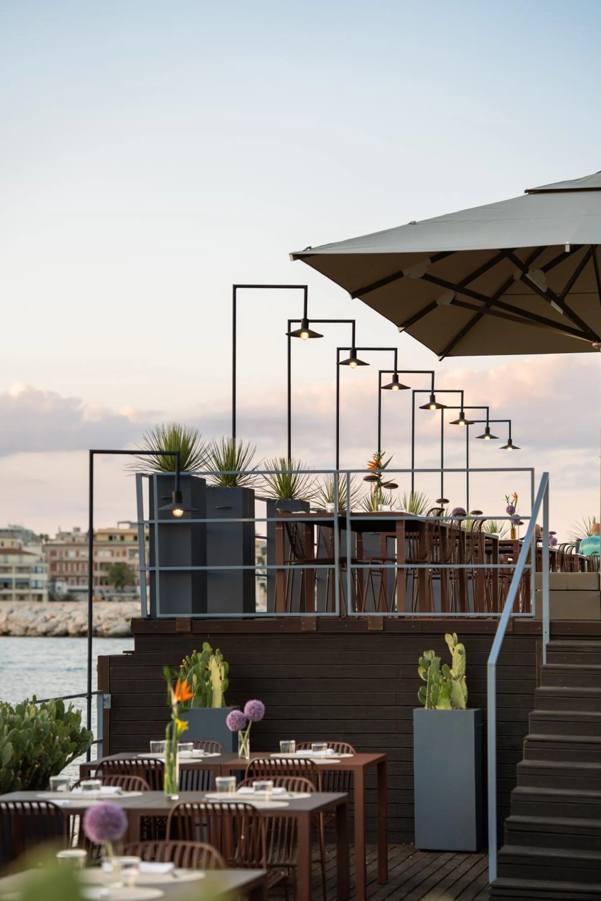 Restaurant/places to eat in Minareto