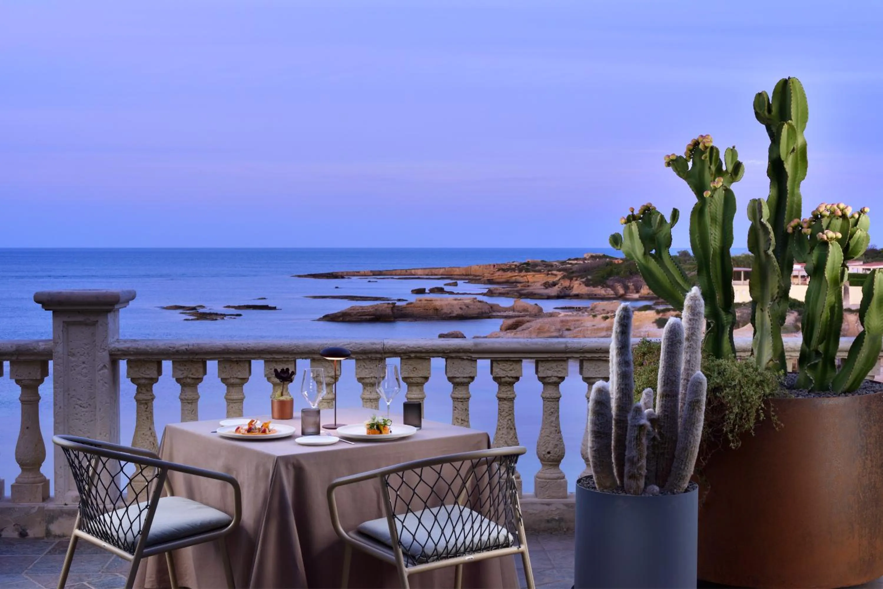 Restaurant/places to eat in Minareto