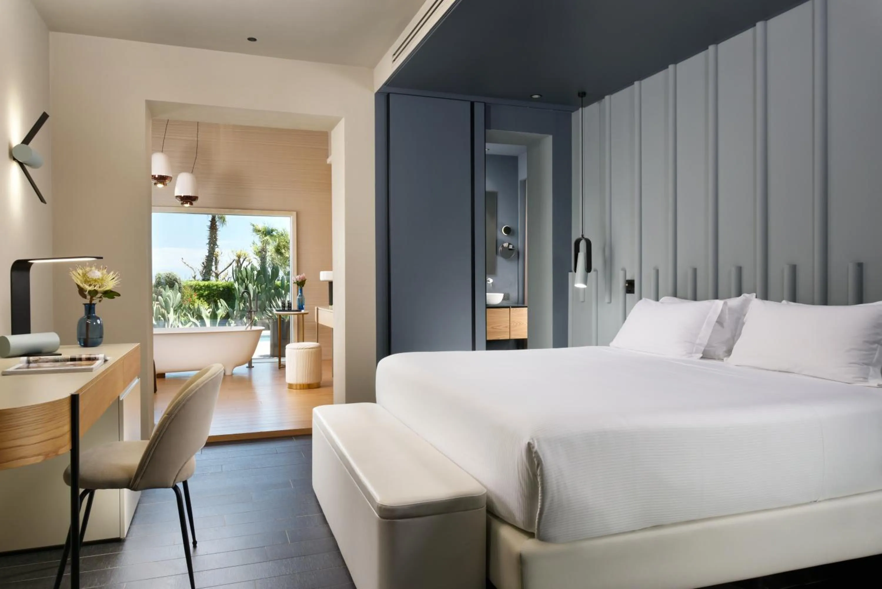 Bedroom, Bed in Minareto