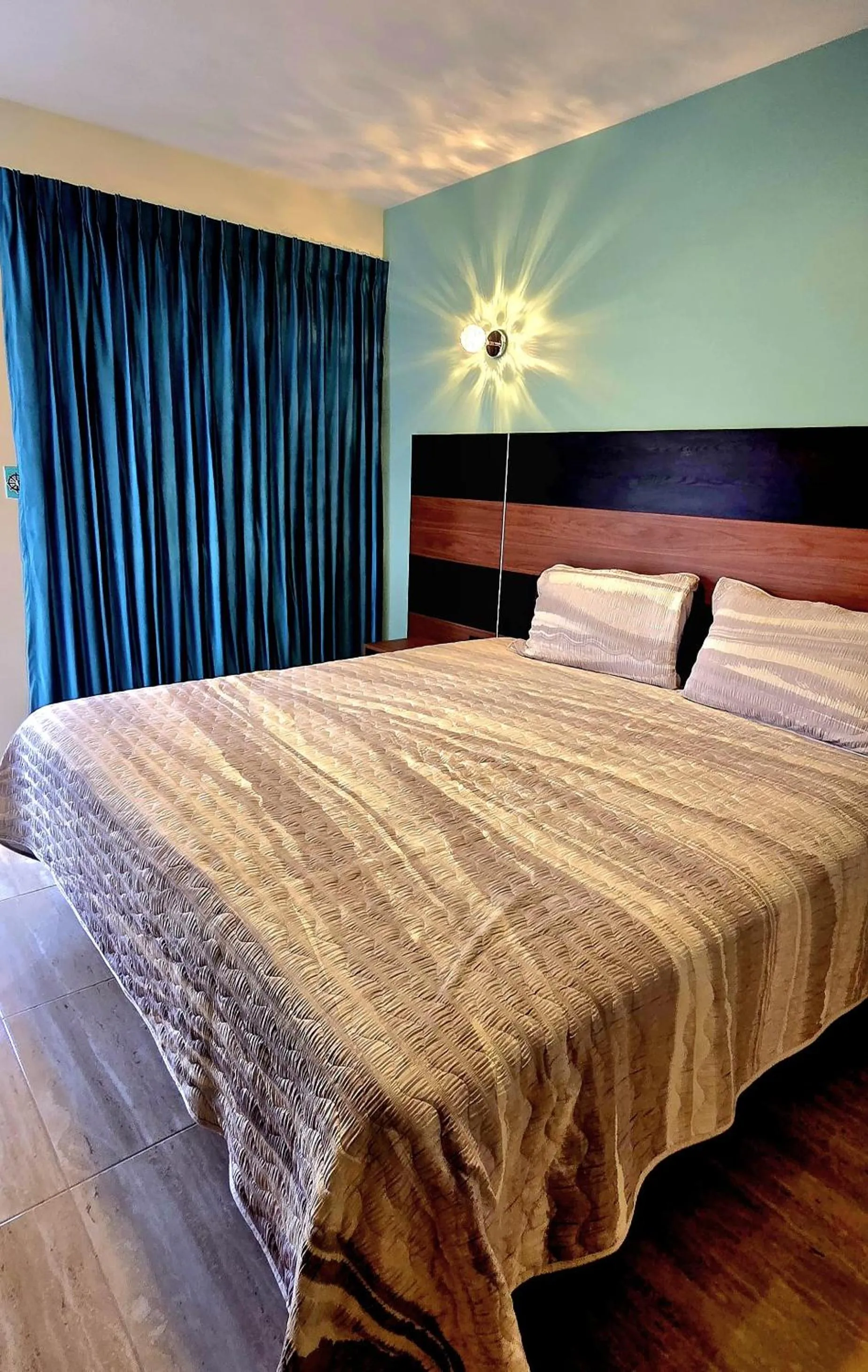 Bed in Hotel RH Boutique Aruba