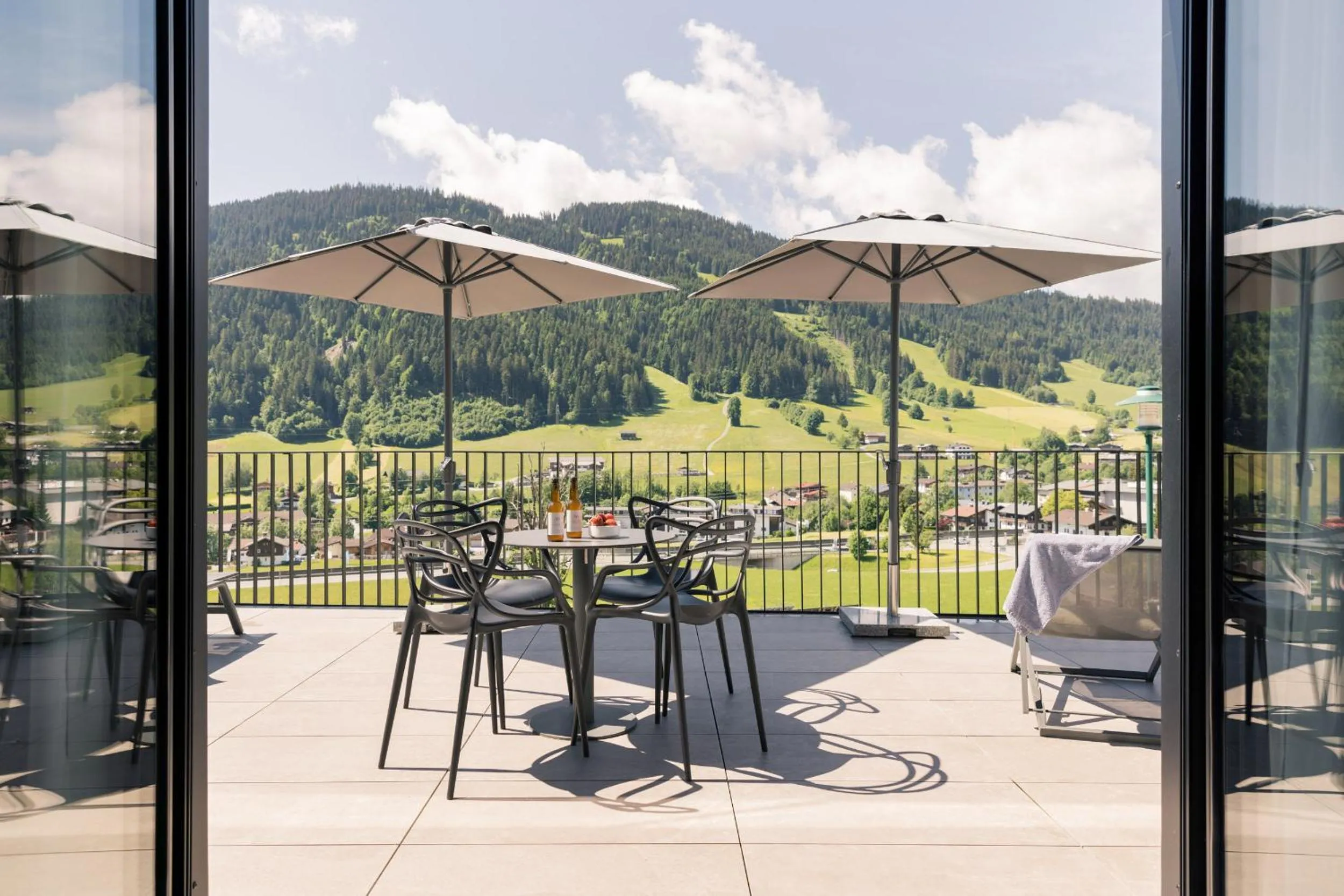 Balcony/Terrace in GOING TRIPLE A apartments WEST