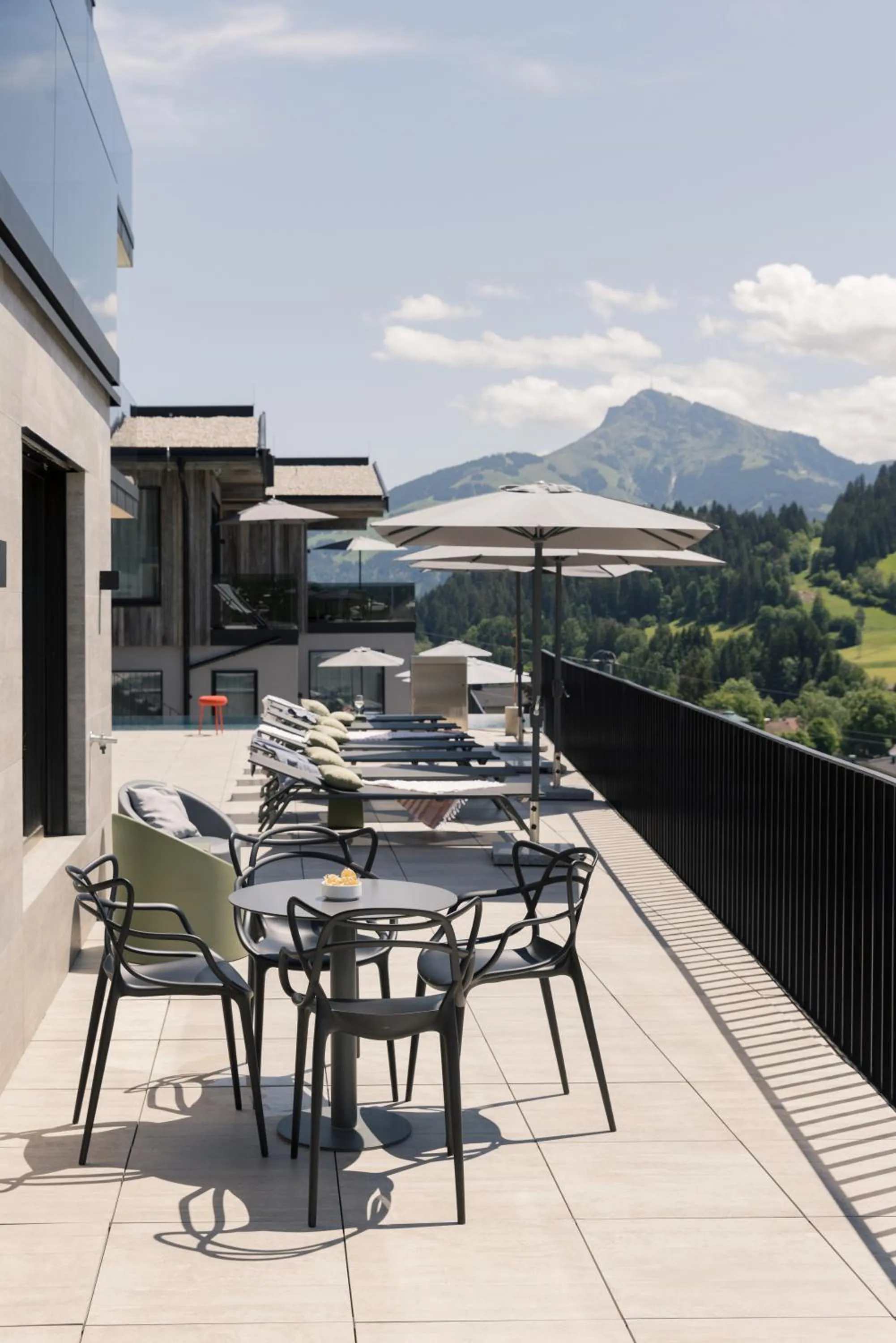 Balcony/Terrace in GOING TRIPLE A apartments WEST