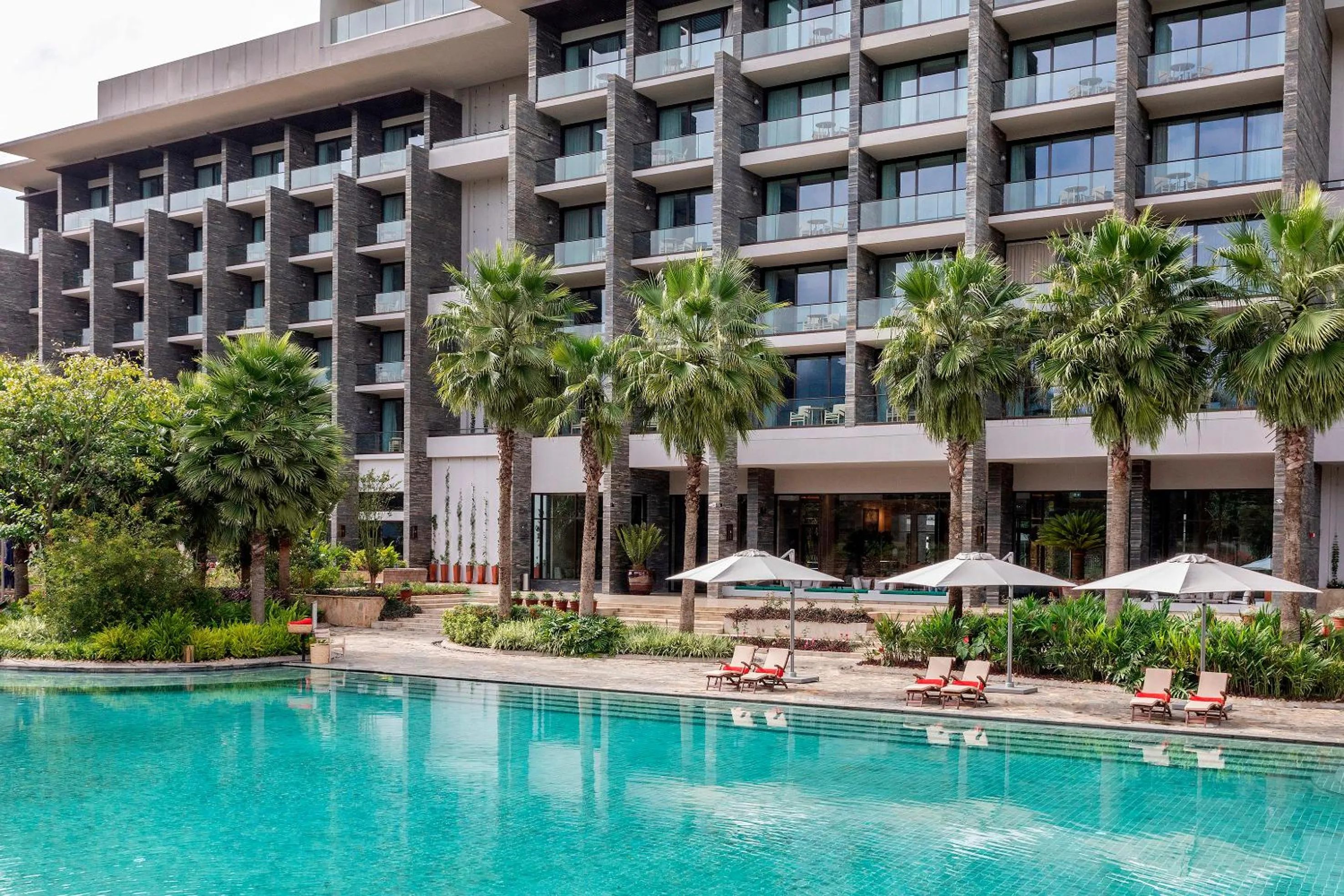 Swimming pool in Gran Melia Arusha