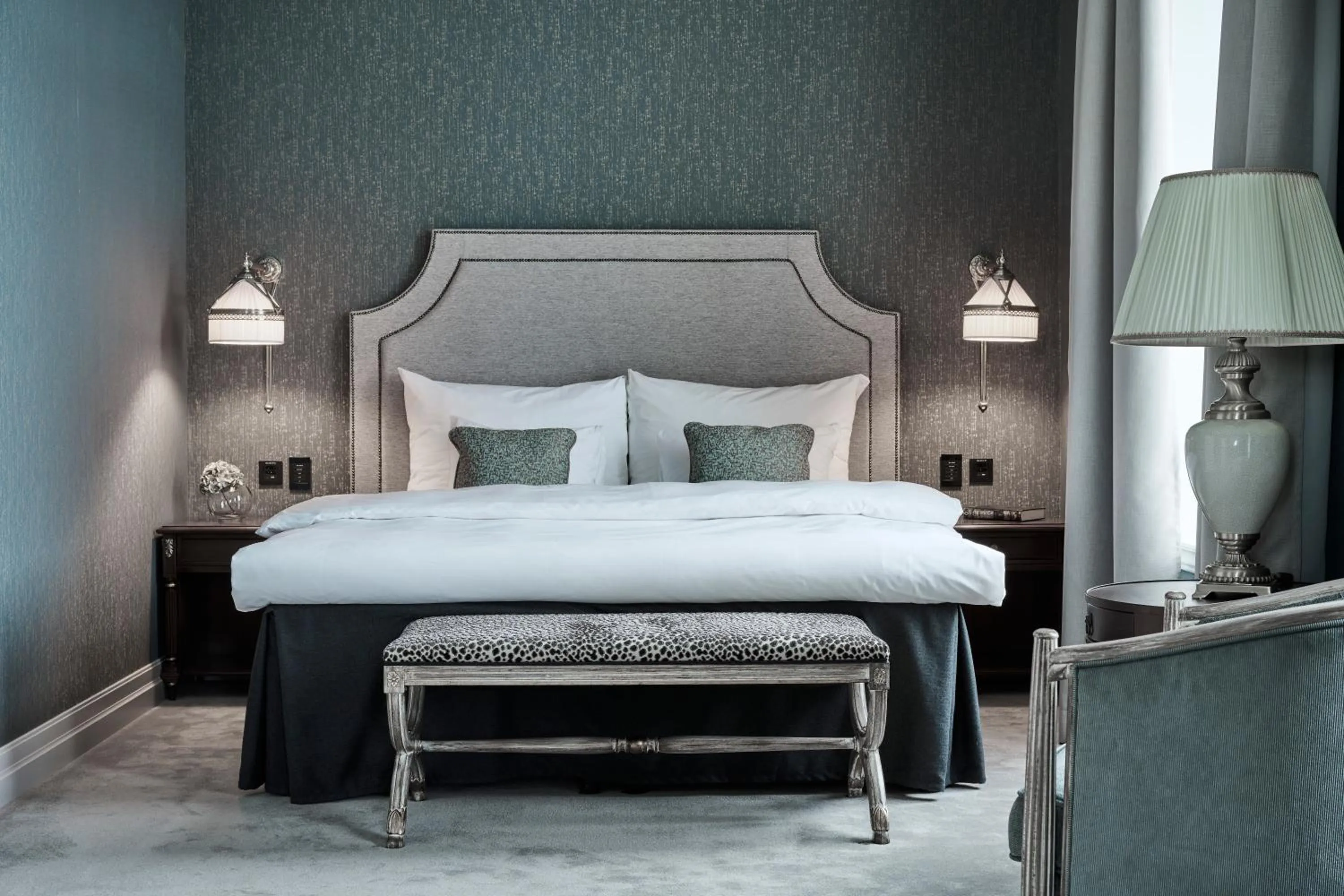 Bed in Hotel Victoria