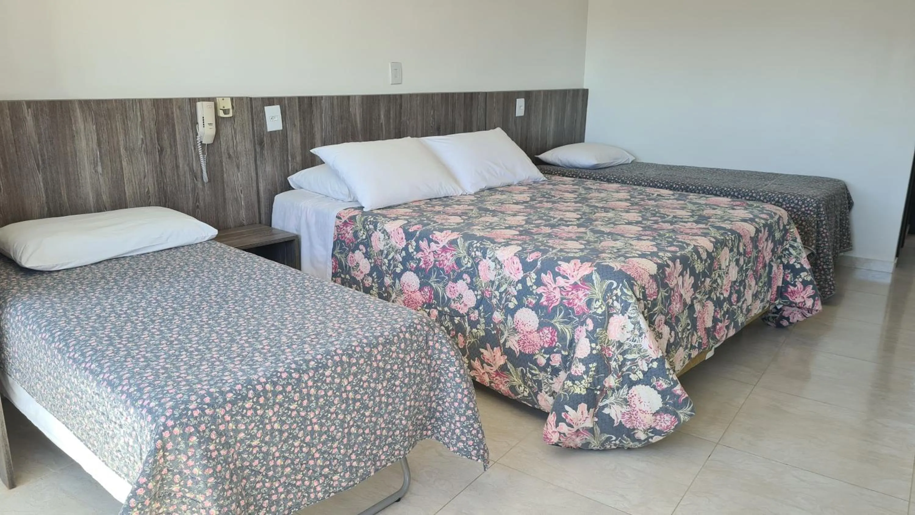 Bed in Hotel Jardim do Mar