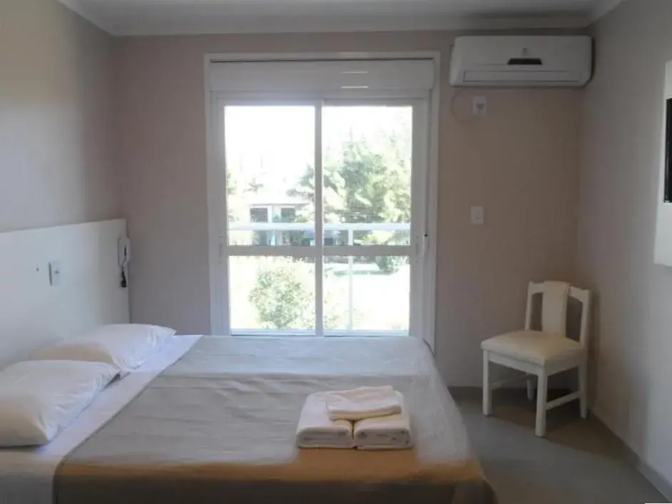 Deluxe Double Room with Balcony in Hotel Jardim do Mar Deluxe Double Room with Balcony in Hotel Jardim do Mar