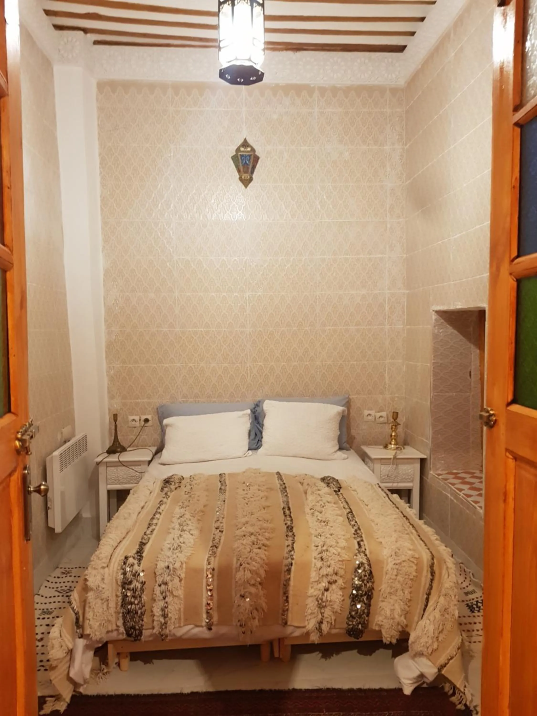 Bed in Riad AlKATIB Meknès