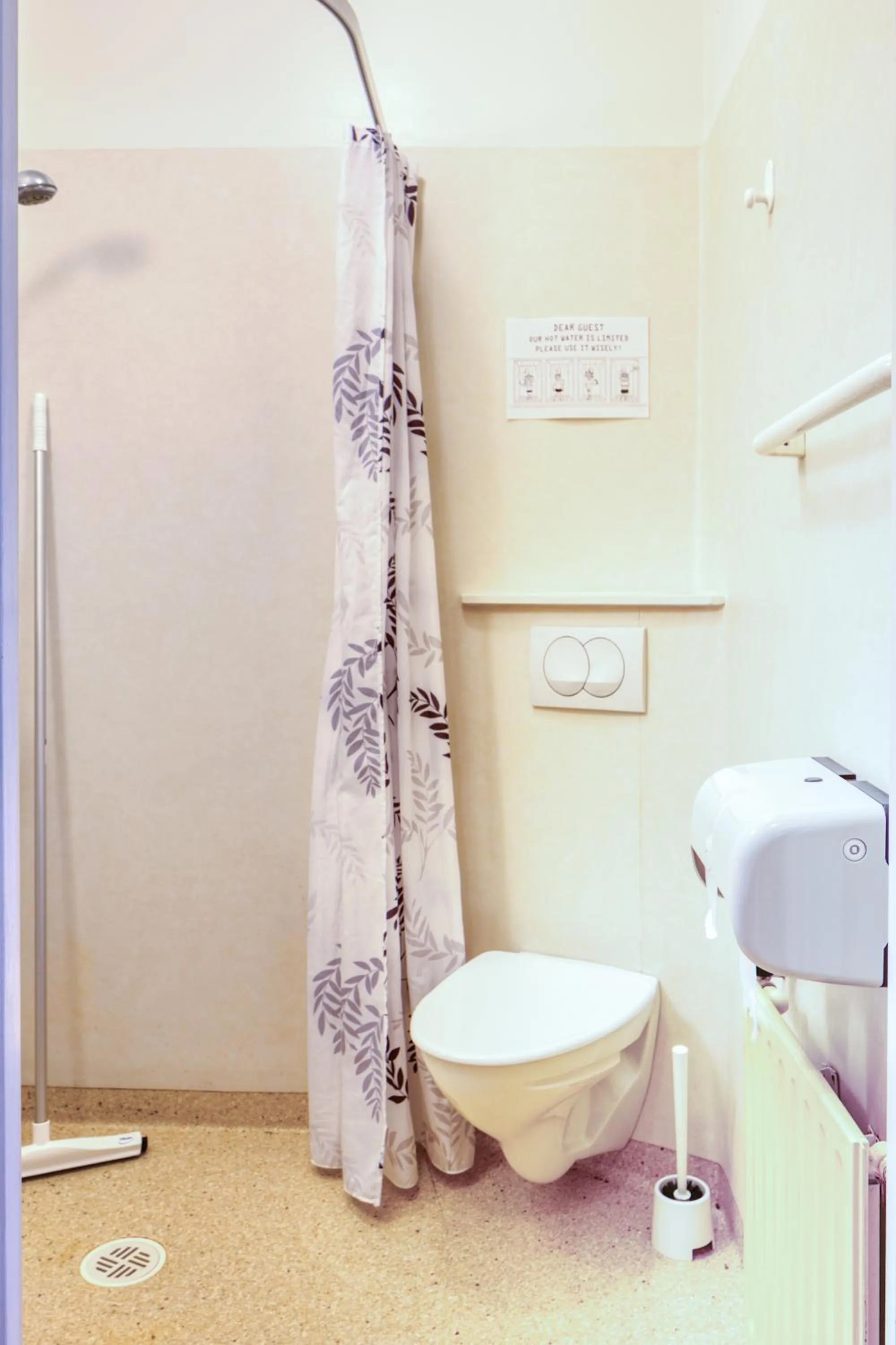 Bathroom in Brunnholl Country Guesthouse