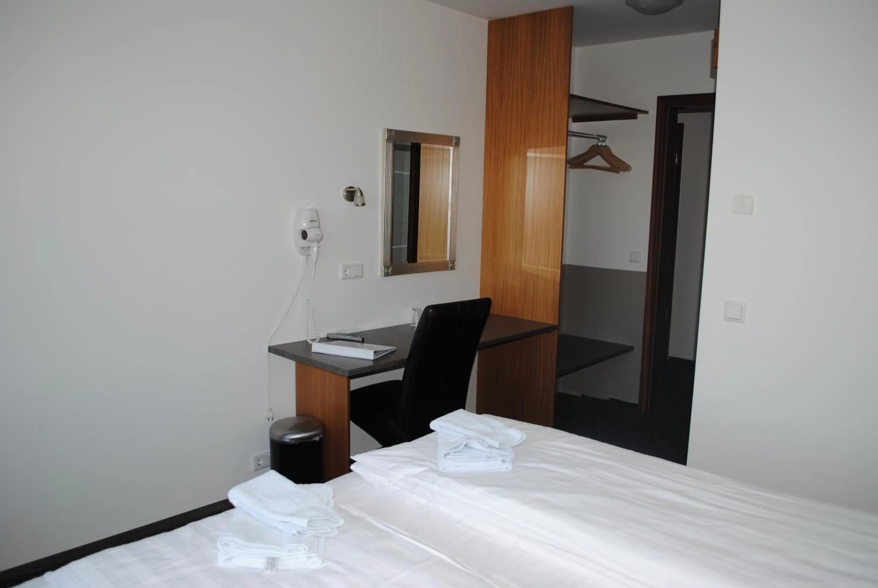 Bedroom, Bed in Brunnholl Country Guesthouse