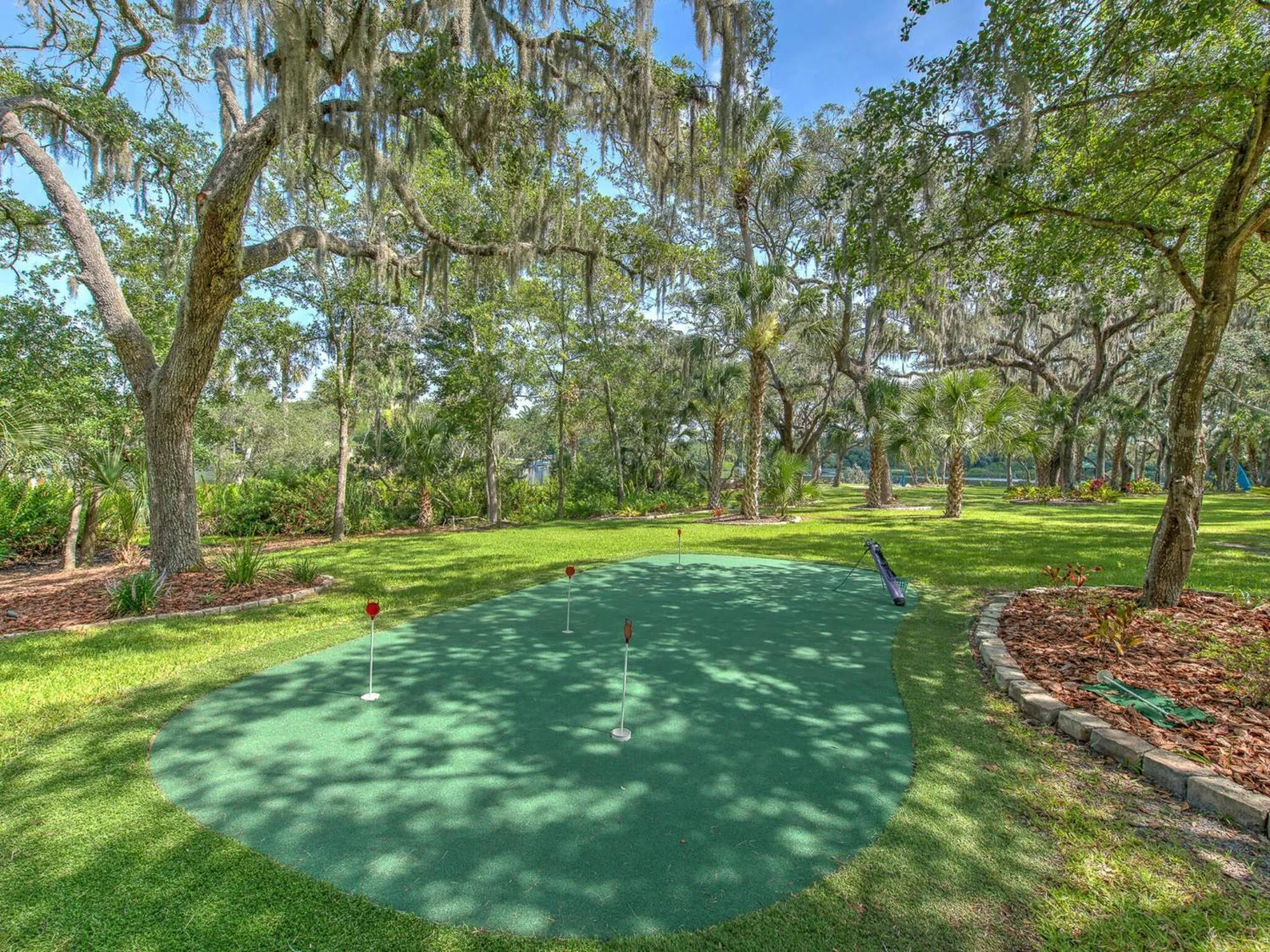 Natural landscape in Riverbend Retreat Fla