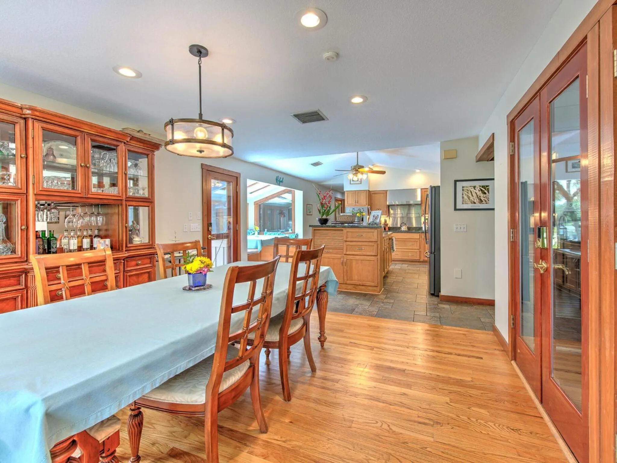 Kitchen or kitchenette in Riverbend Retreat Fla