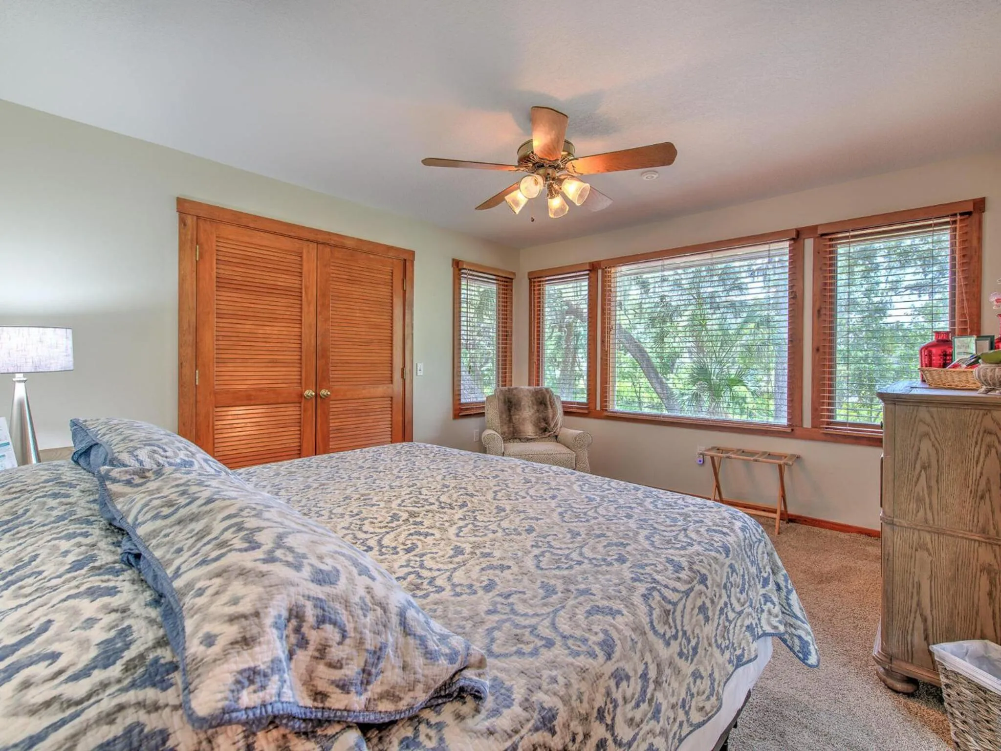 Bed in Riverbend Retreat Fla