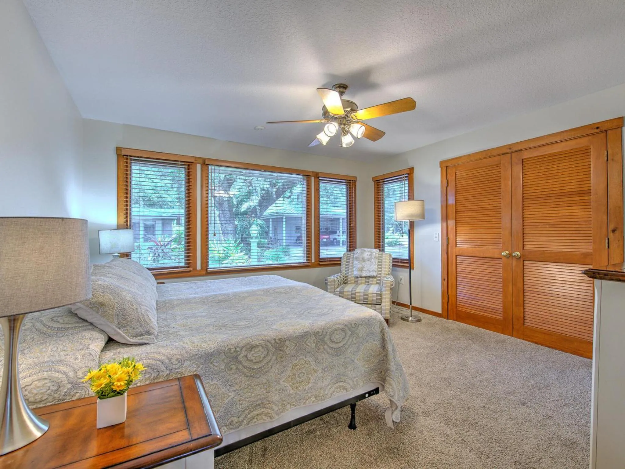 Bed in Riverbend Retreat Fla