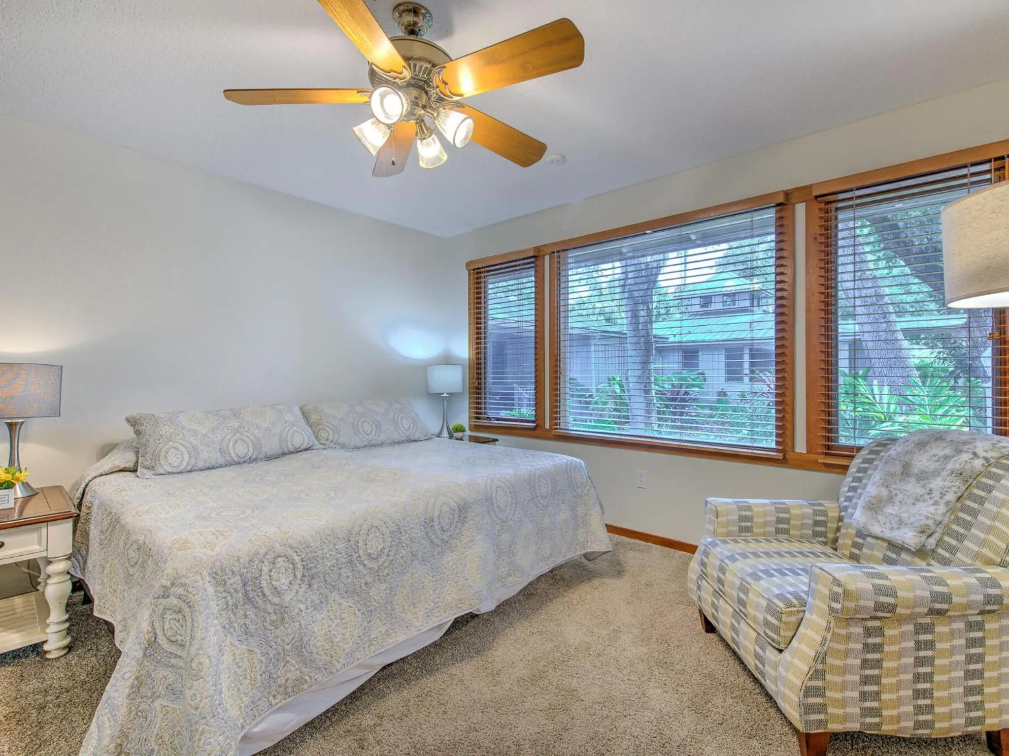 Bed in Riverbend Retreat Fla