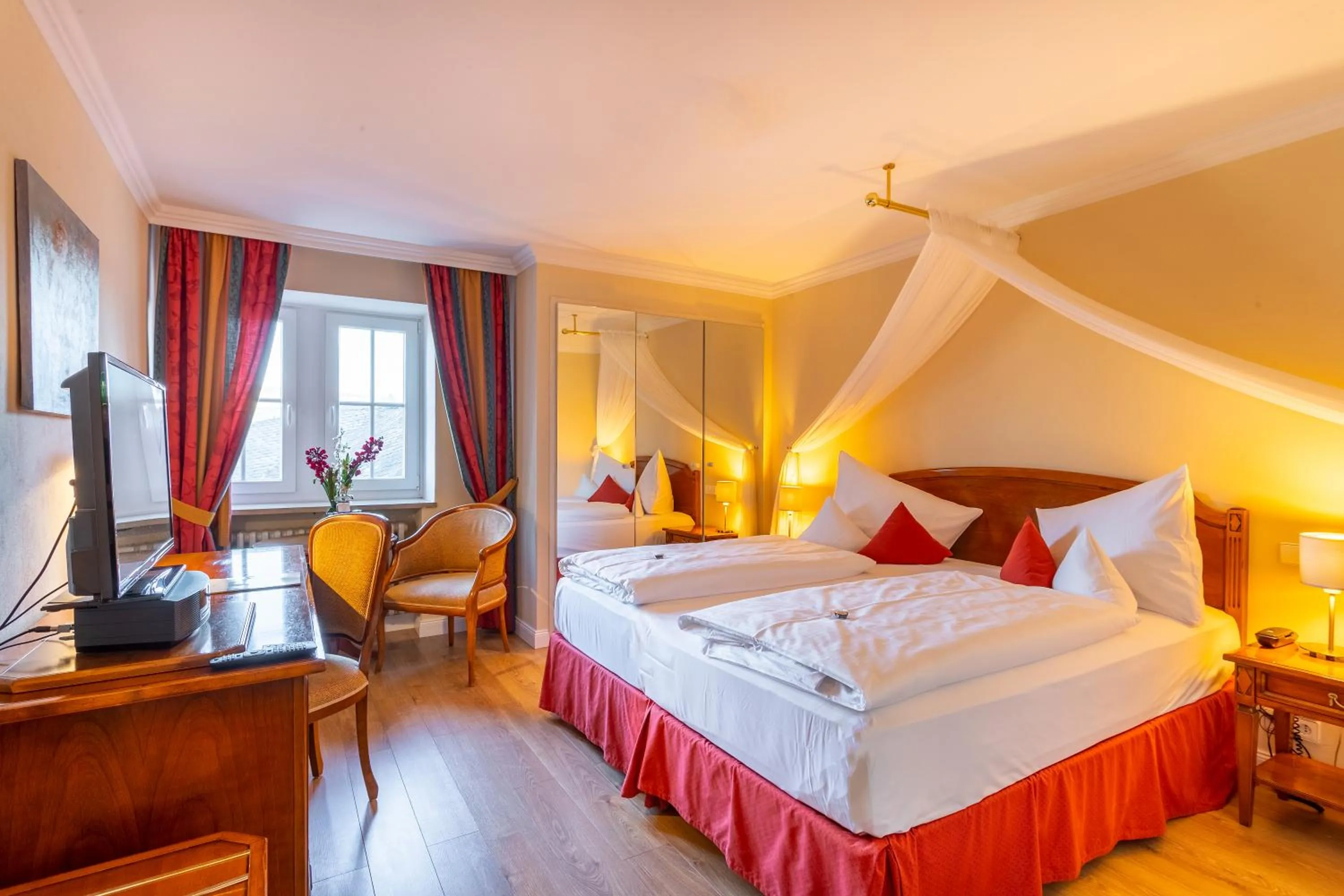 Bed in Hotel Schloss Rheinfels