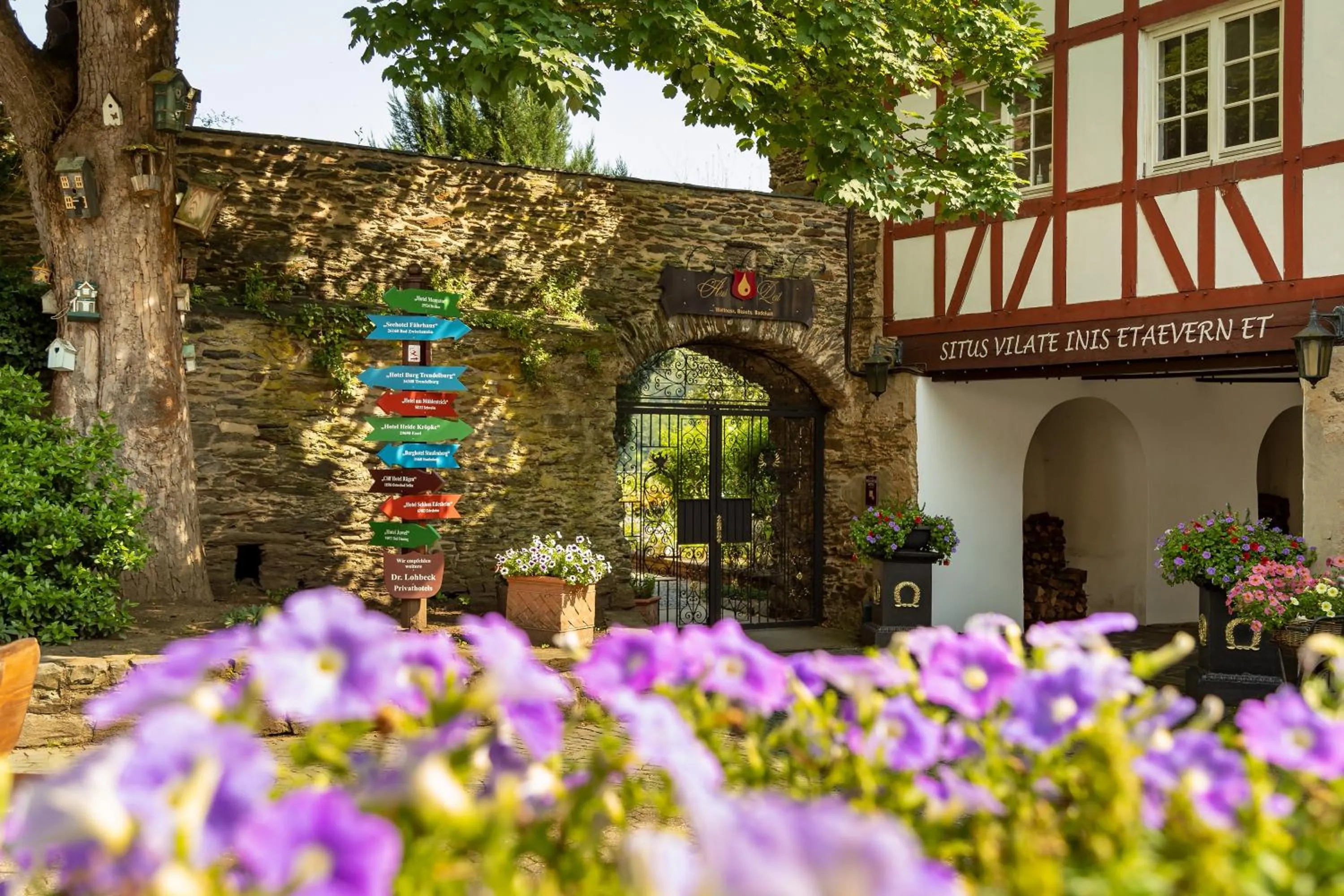Property building in Hotel Schloss Rheinfels
