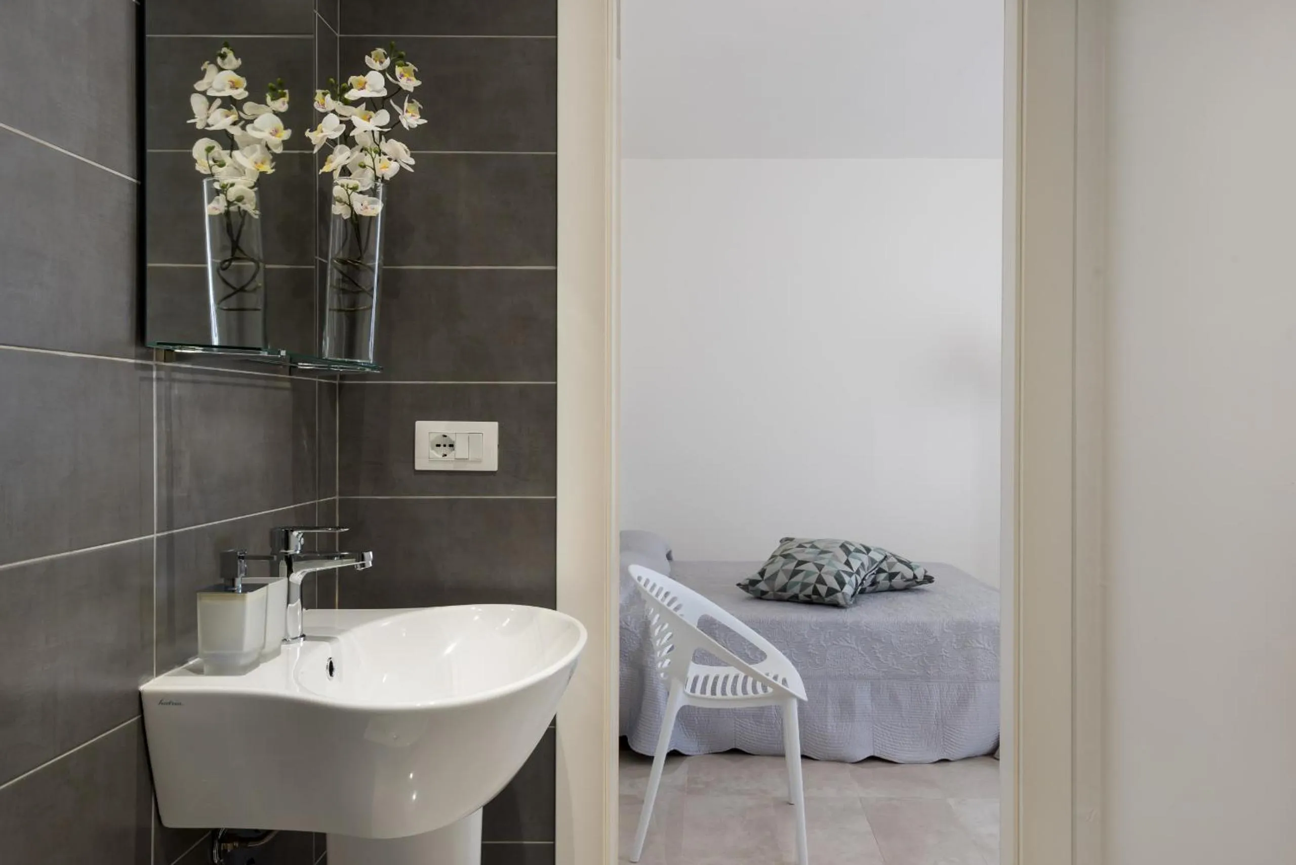 Bathroom in Wonderful Italy Suites