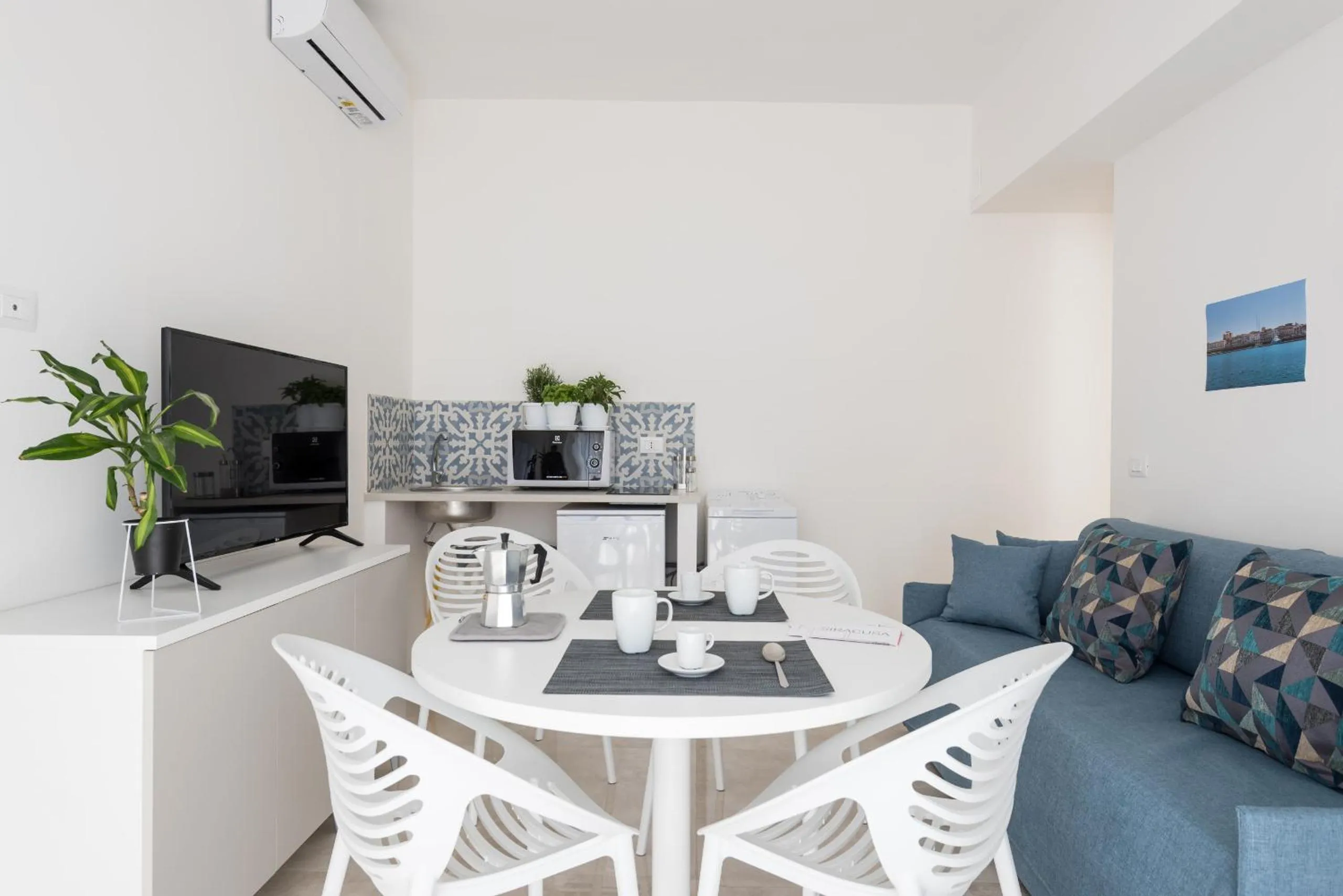 Dining area in Wonderful Italy Suites