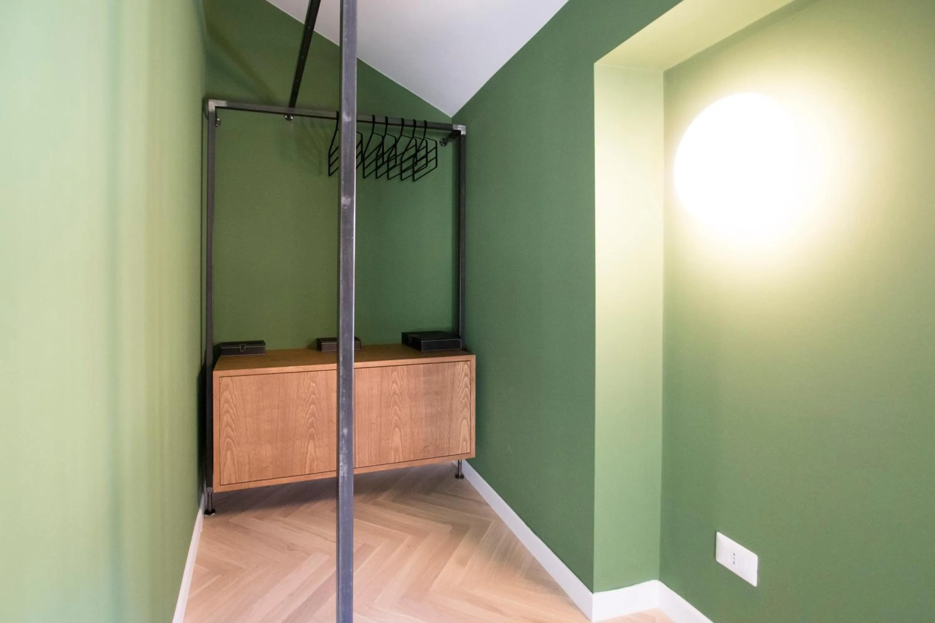 Decorative detail in Metropolitan Suites