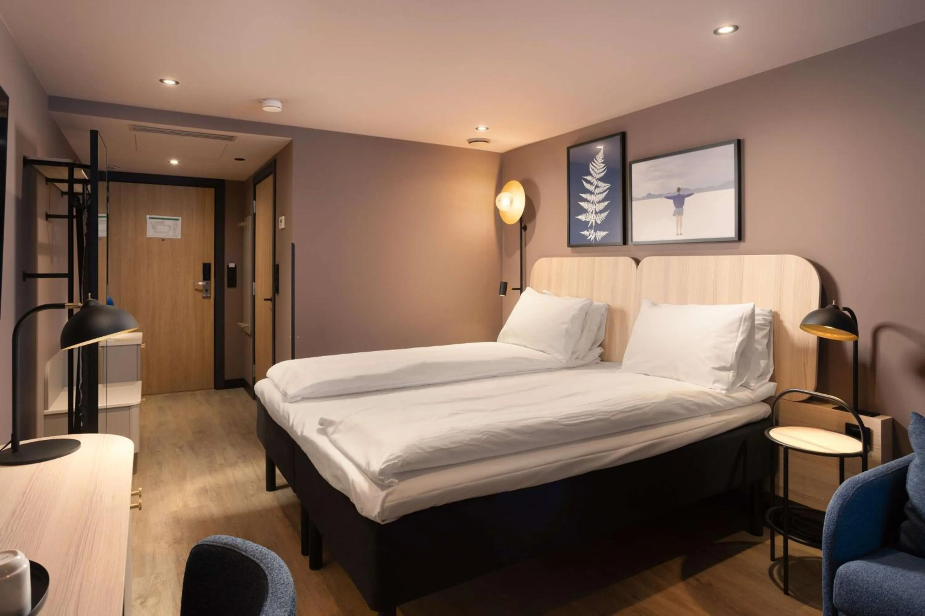 Bedroom, Bed in Scandic Victoria Oslo