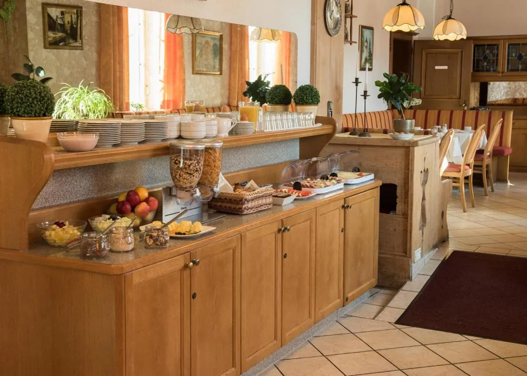 Buffet breakfast in Hotel und Gasthof Soller