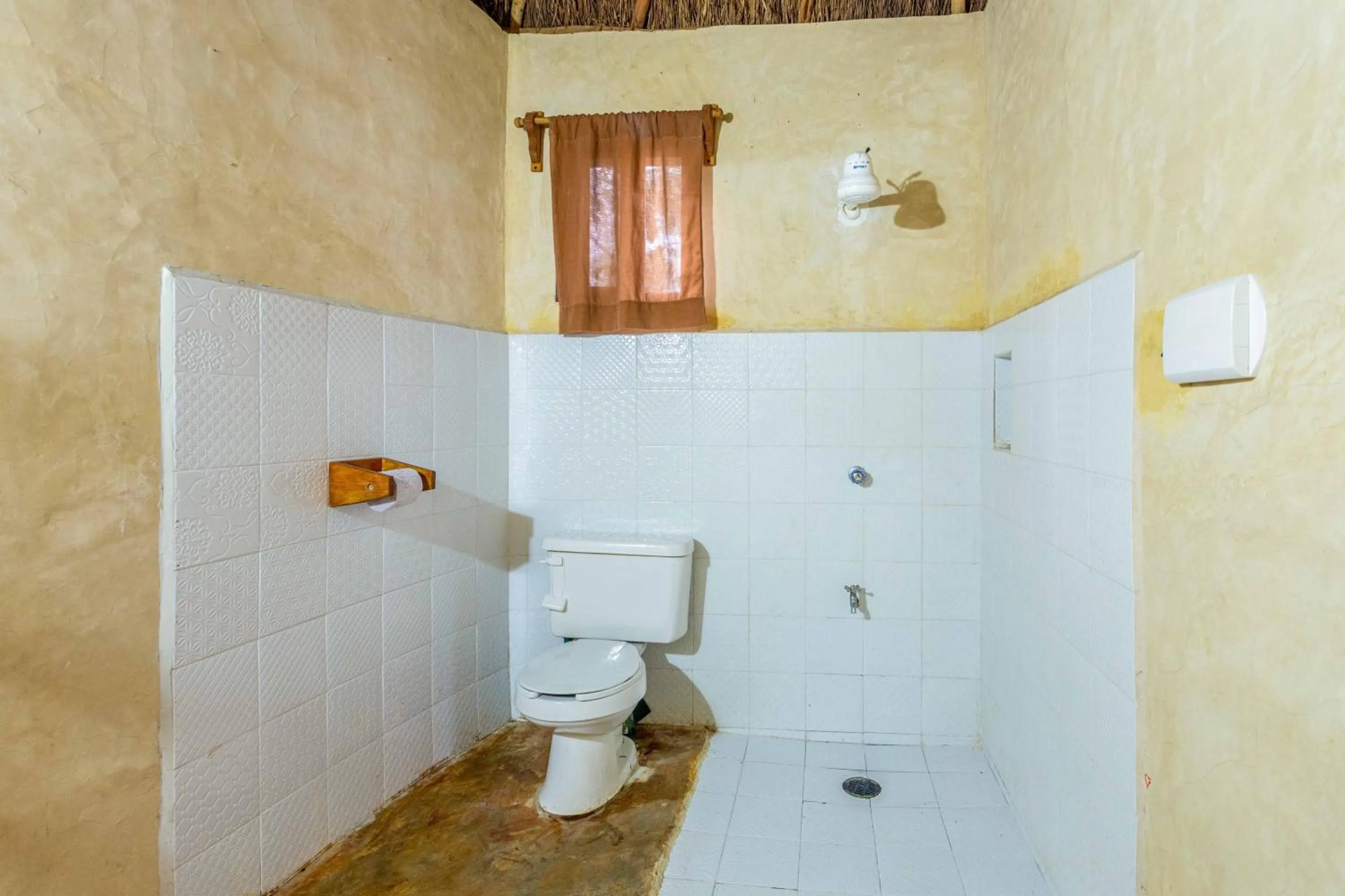 Shower in Cabañas Santa Cruz Homún