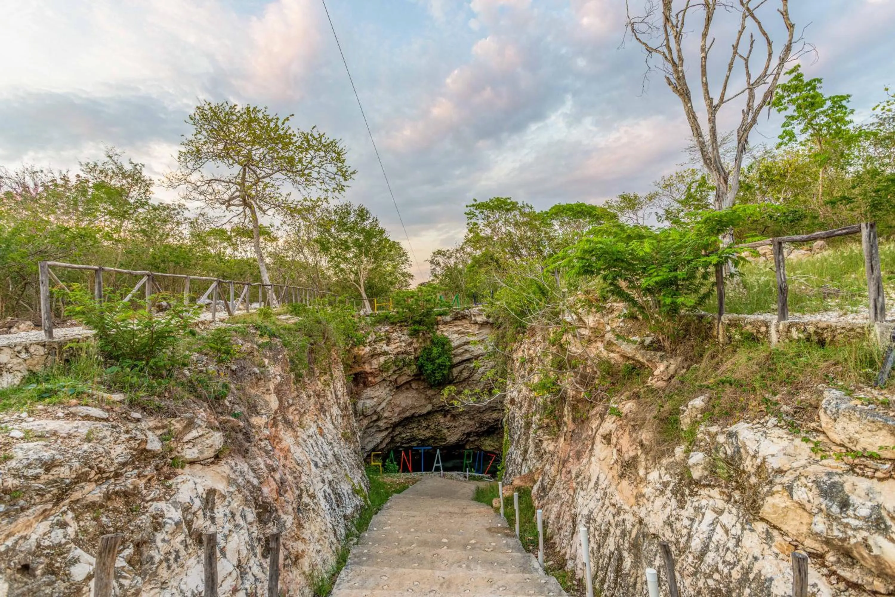 Property building in Cabañas Santa Cruz Homún