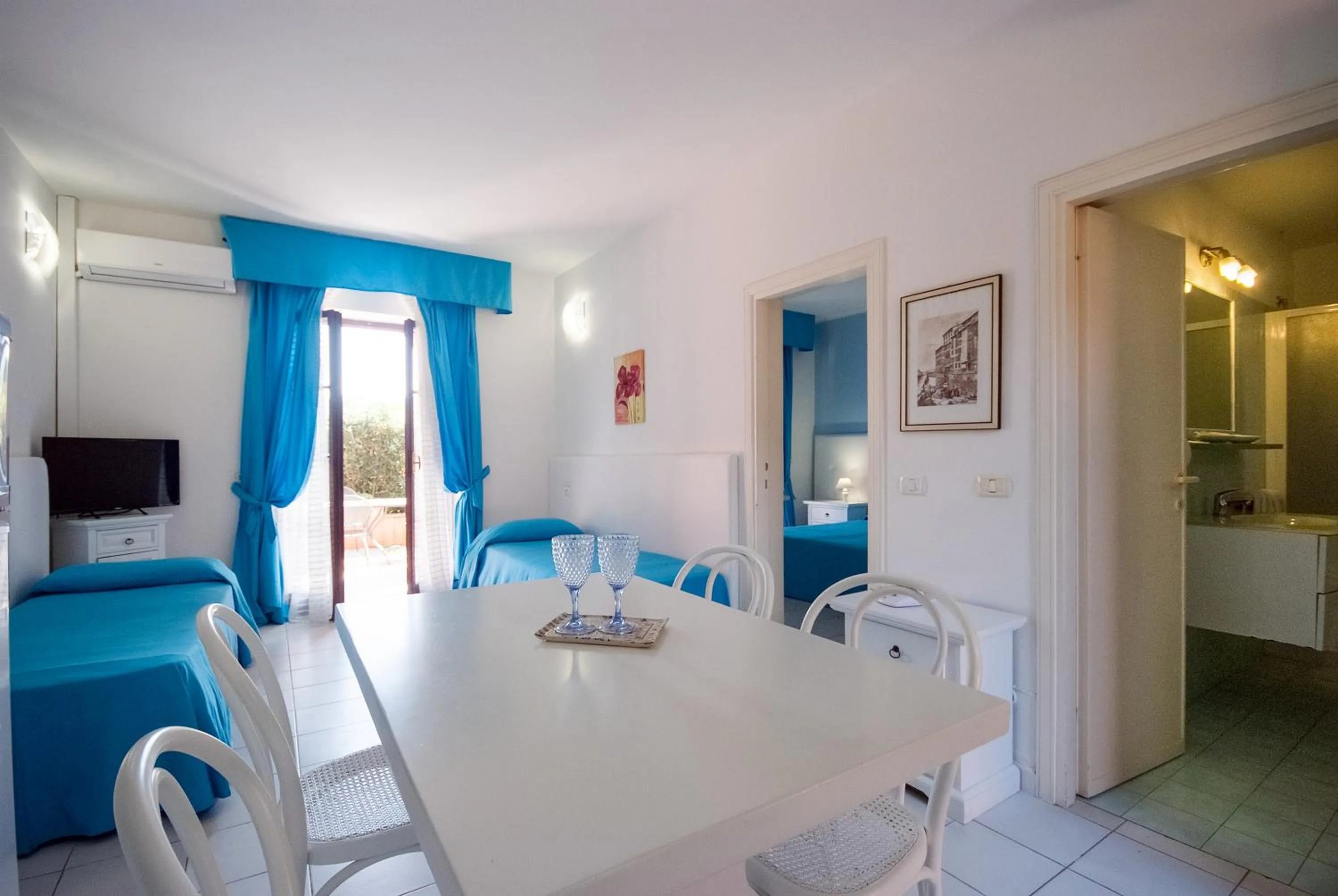 Photo of the whole room in Hotel Residence Villa San Giovanni