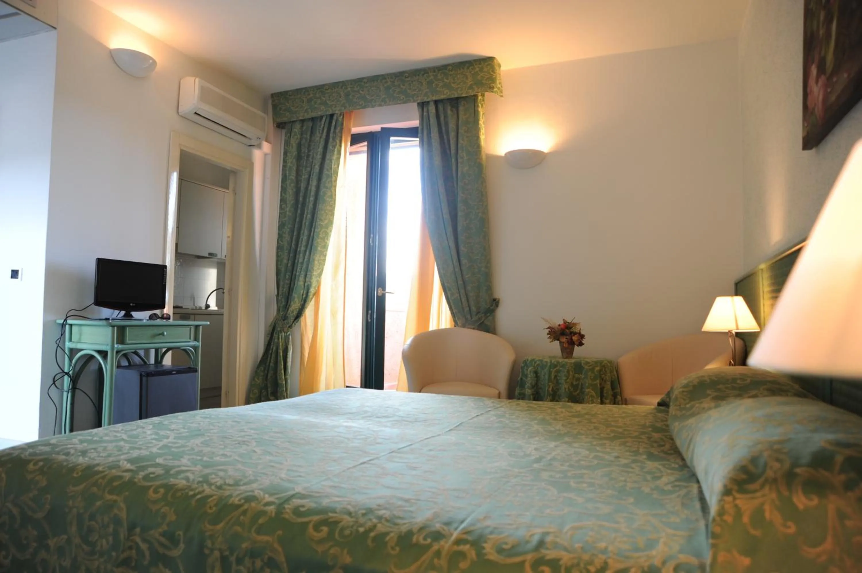 Bedroom, Bed in Hotel Residence Villa San Giovanni