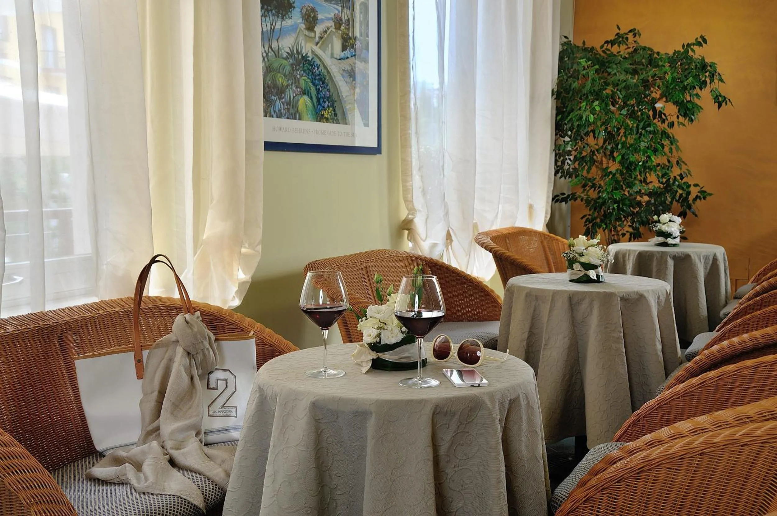 Lounge or bar in Raffy Family & Bike Hotel