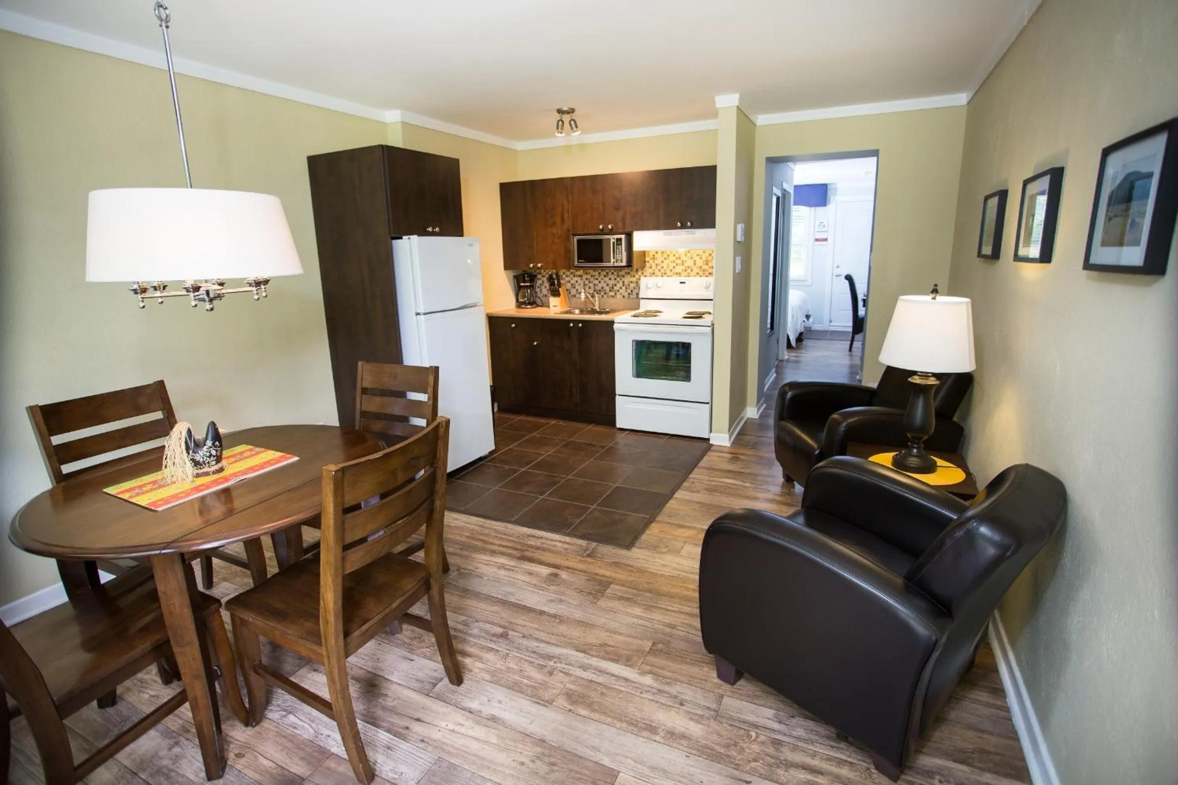 Kitchen or kitchenette in Studiotel Bromont