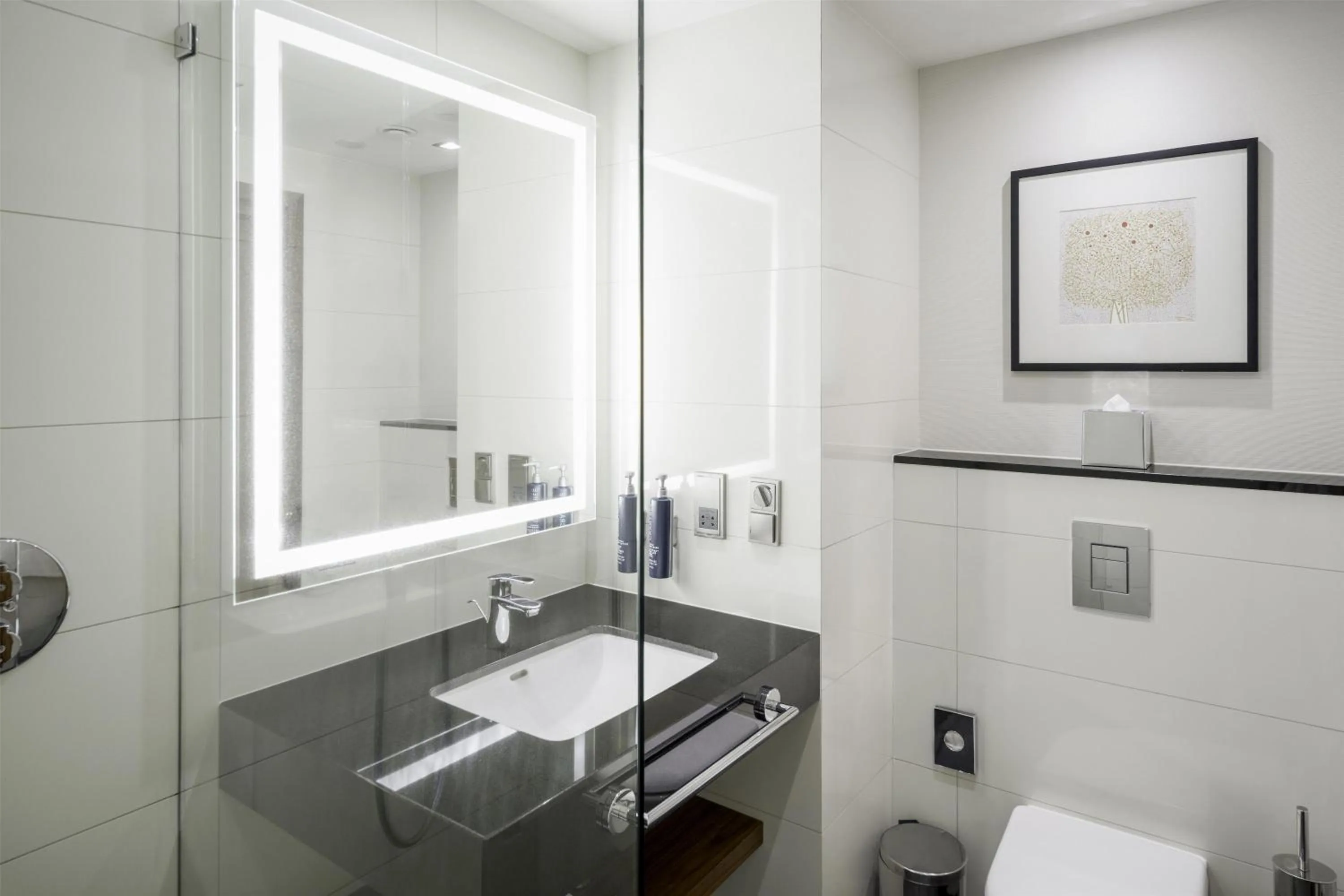 Bathroom in DoubleTree by Hilton Łódź