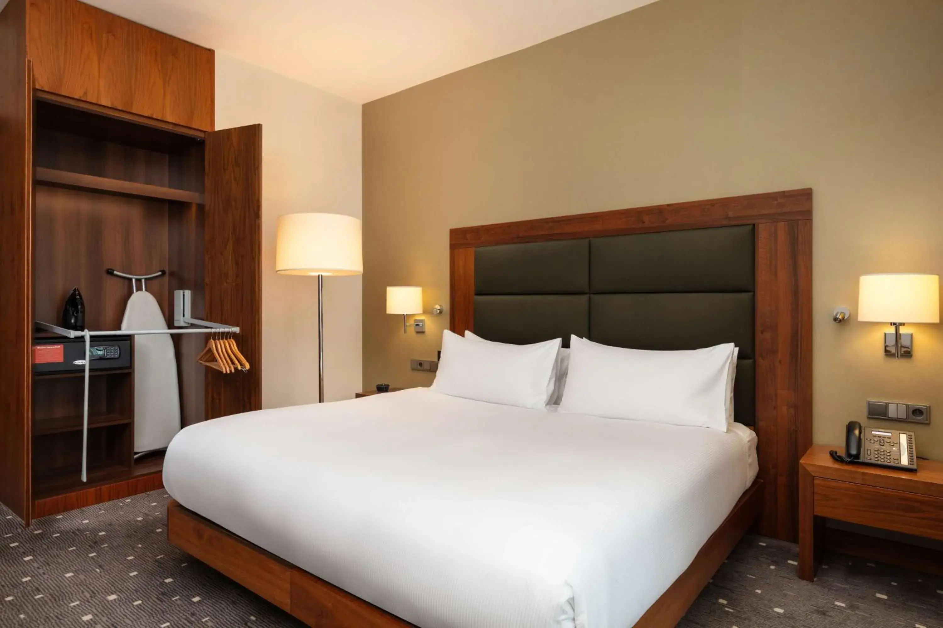 Bed in DoubleTree by Hilton Łódź Bed in DoubleTree by Hilton Łódź