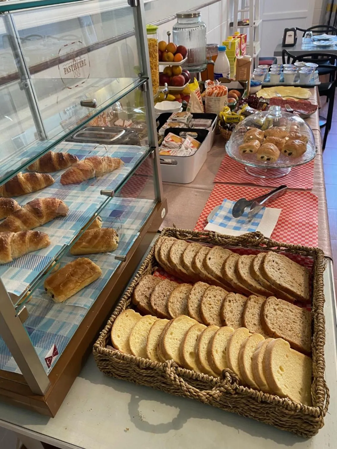 Breakfast in Villa Gelsomino Garden