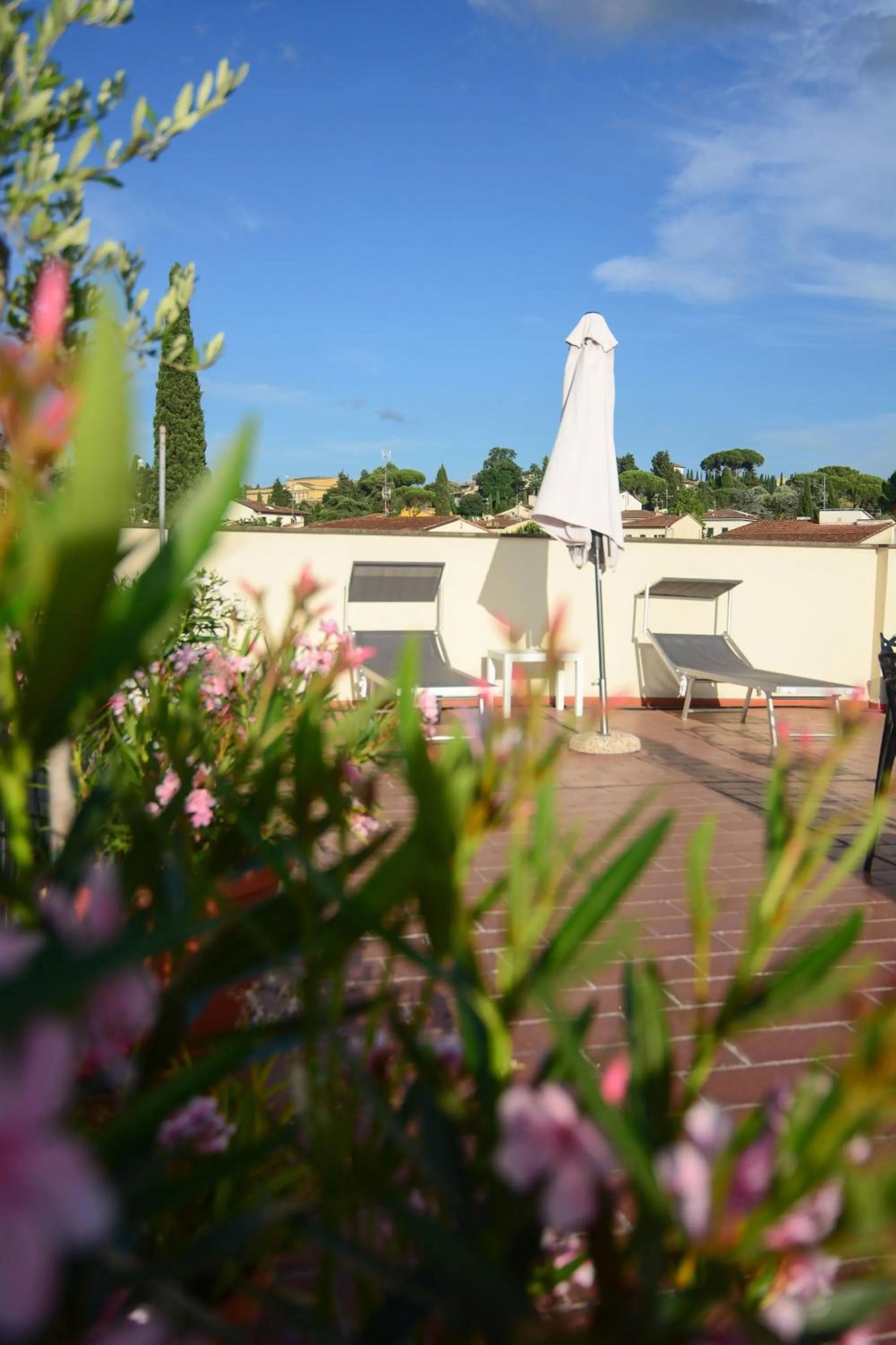 Solarium in Villa Gelsomino Garden