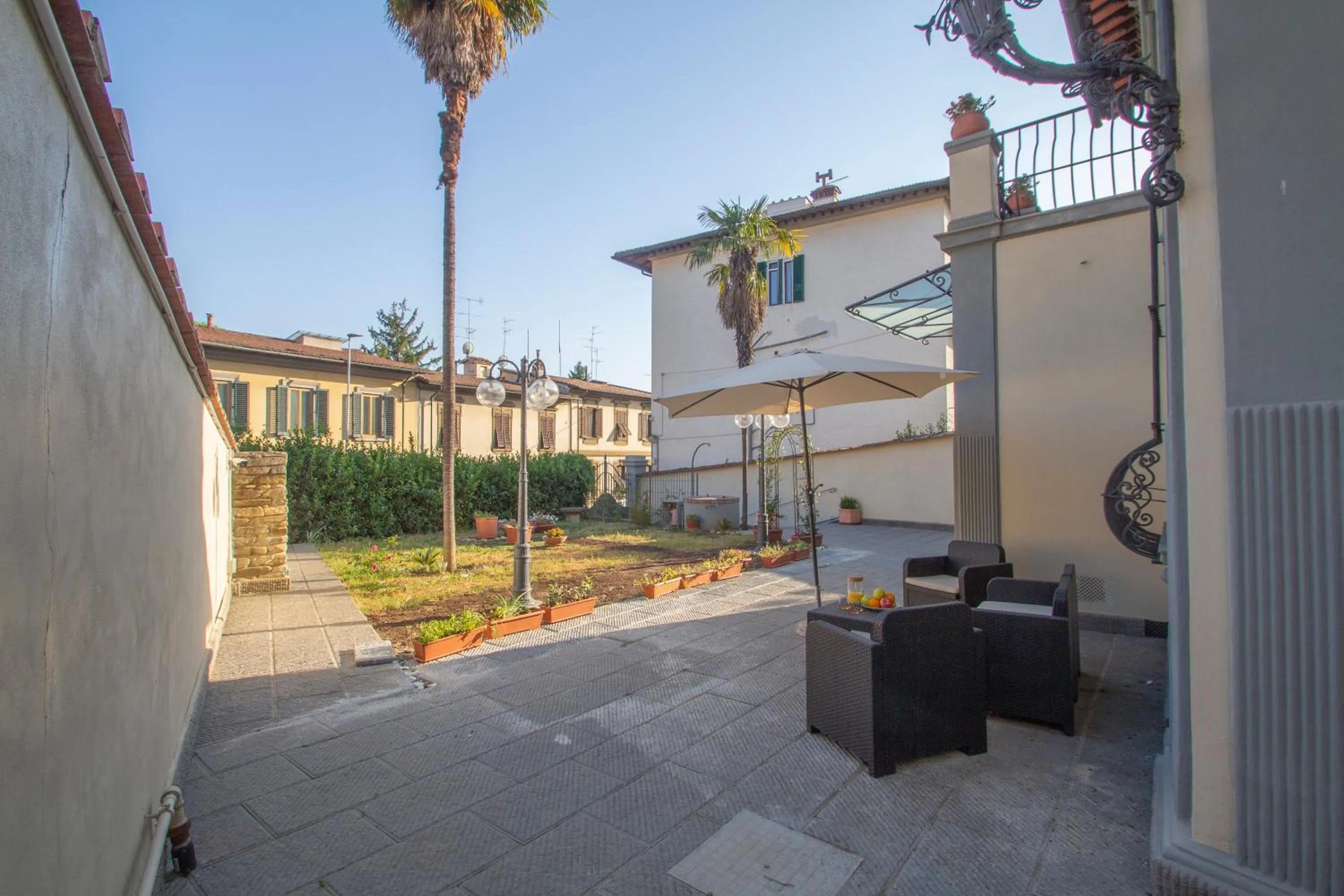 Property building in Villa Gelsomino Garden