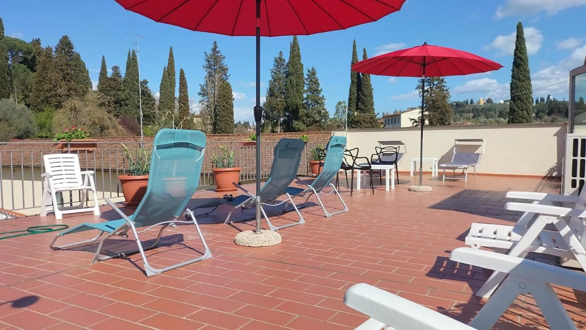 Solarium in Villa Gelsomino Garden
