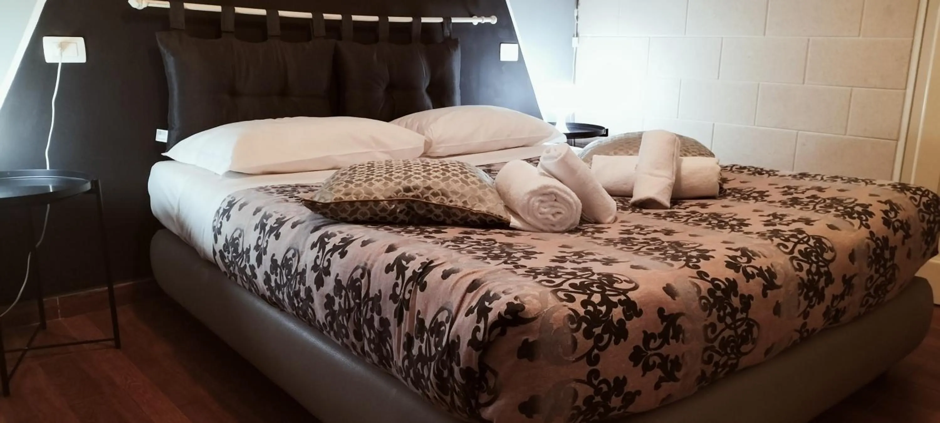 Bedroom, Bed in Villa Gelsomino Garden