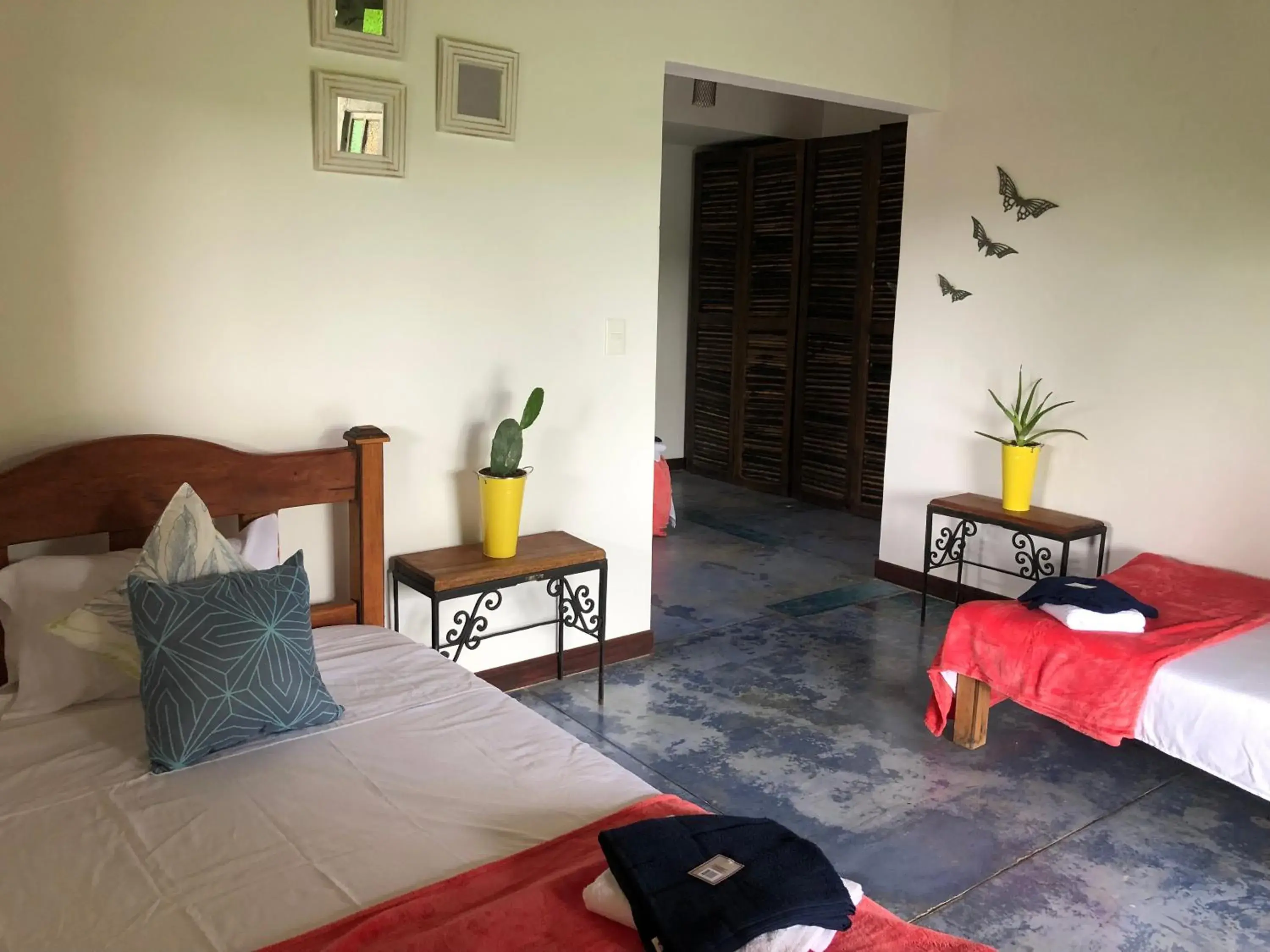 Triple Room with Private Bathroom in Finca Hotel Brasilia Triple Room with Private Bathroom in Finca Hotel Brasilia