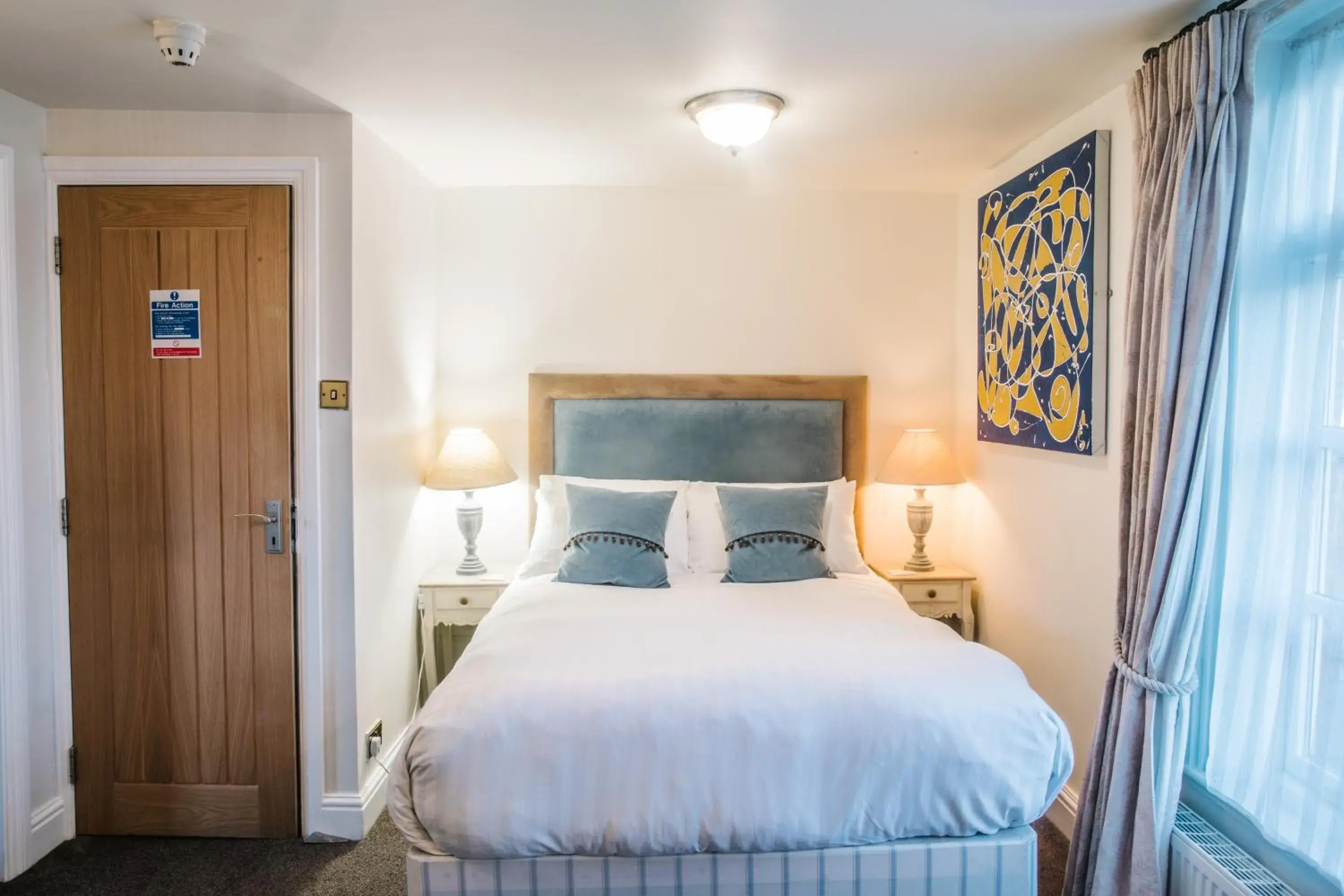 Deluxe Double Room in The Old Fourpenny Hotel Deluxe Double Room in The Old Fourpenny Hotel