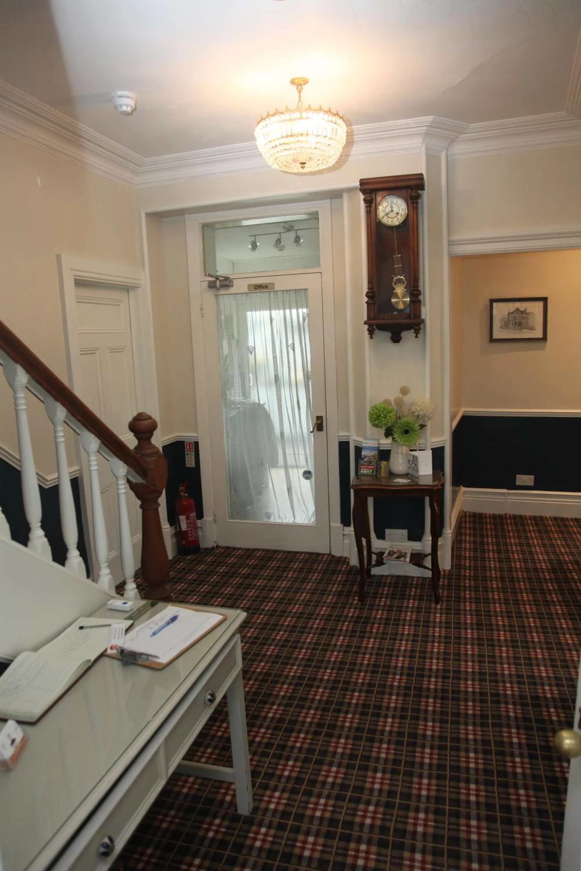 Facade/entrance in Kirkwood Guest House