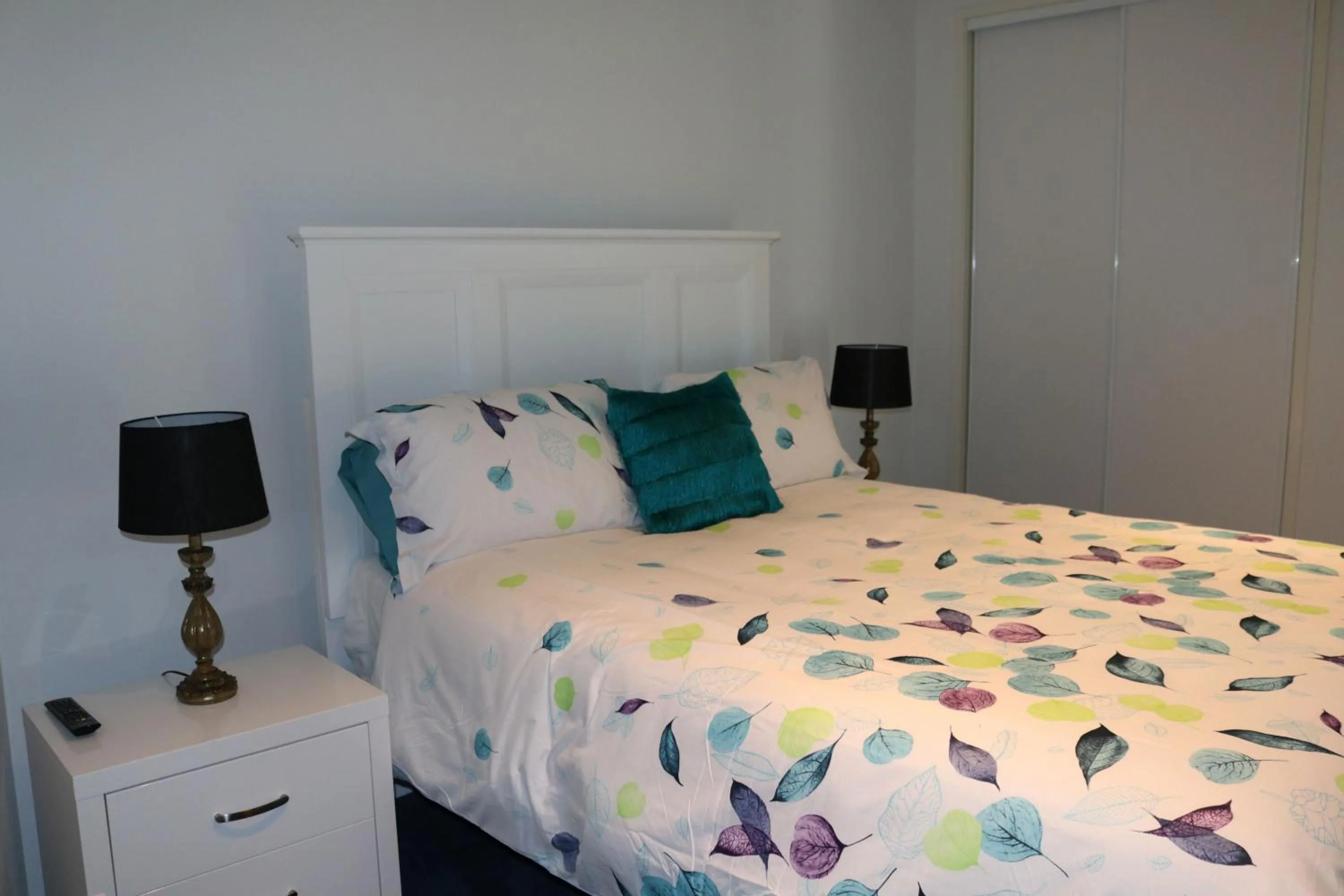 Bed in 130 At The Waves
