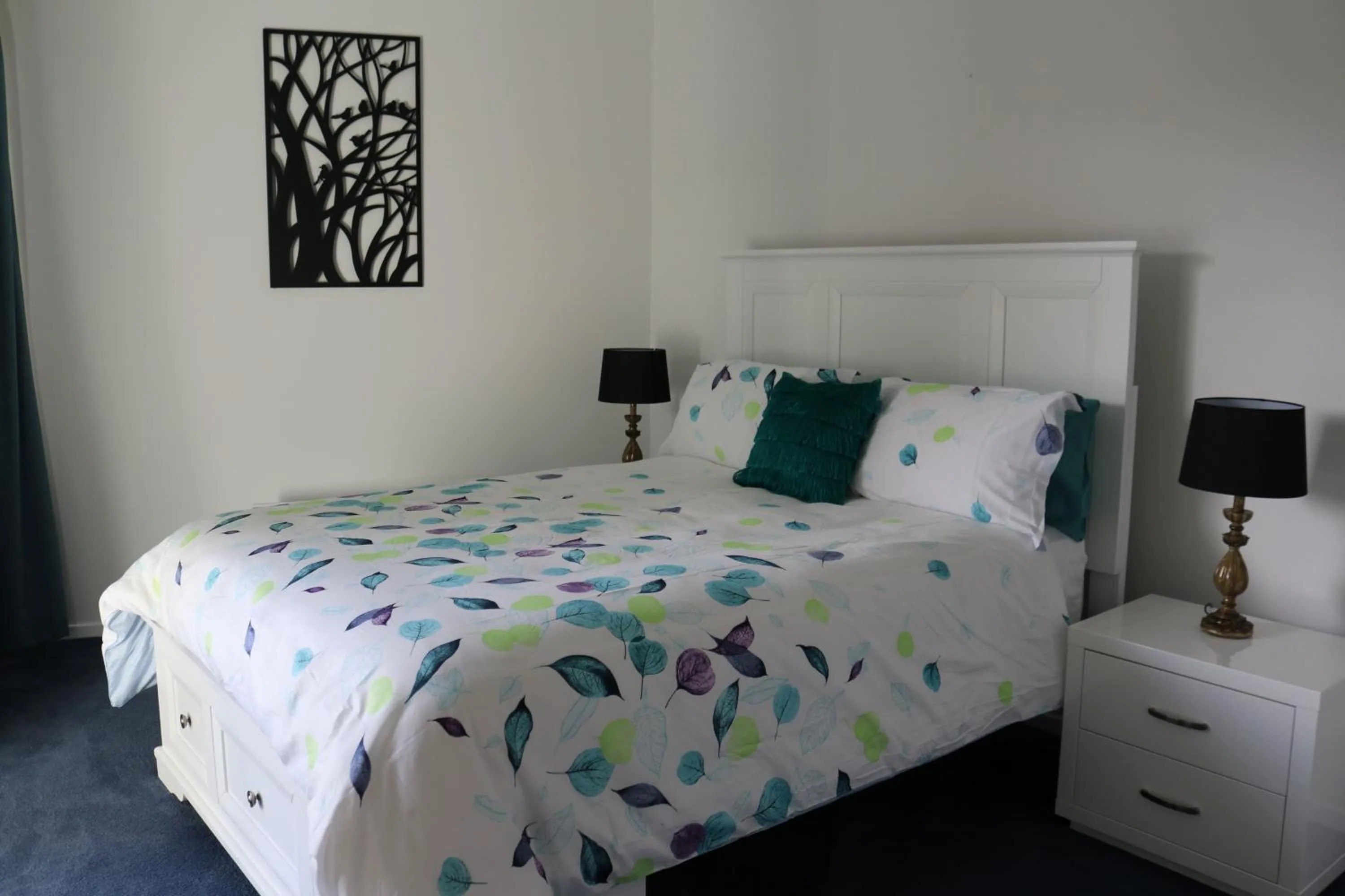 Bed in 130 At The Waves