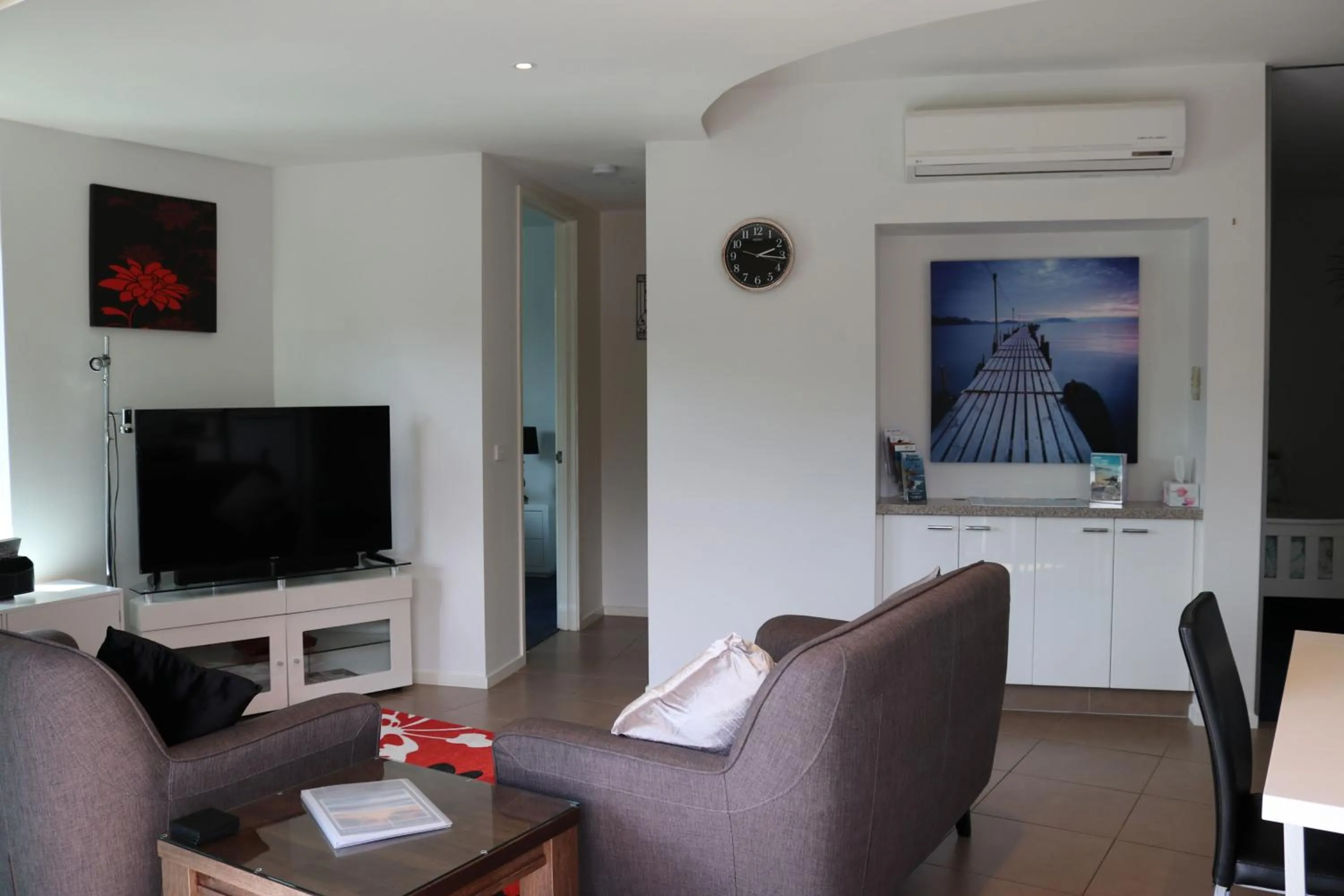 TV and multimedia in 130 At The Waves