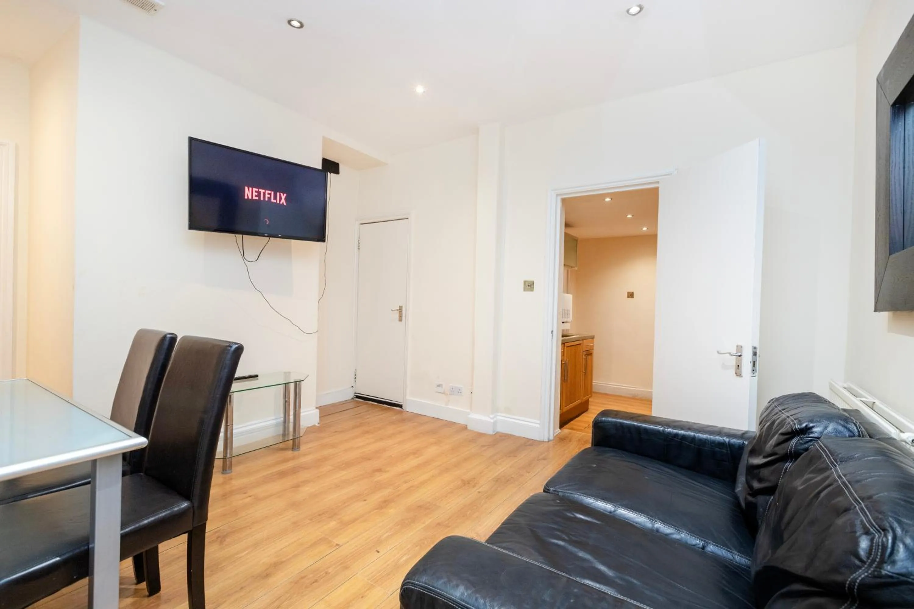 Hyde Park Rooms & Apartments