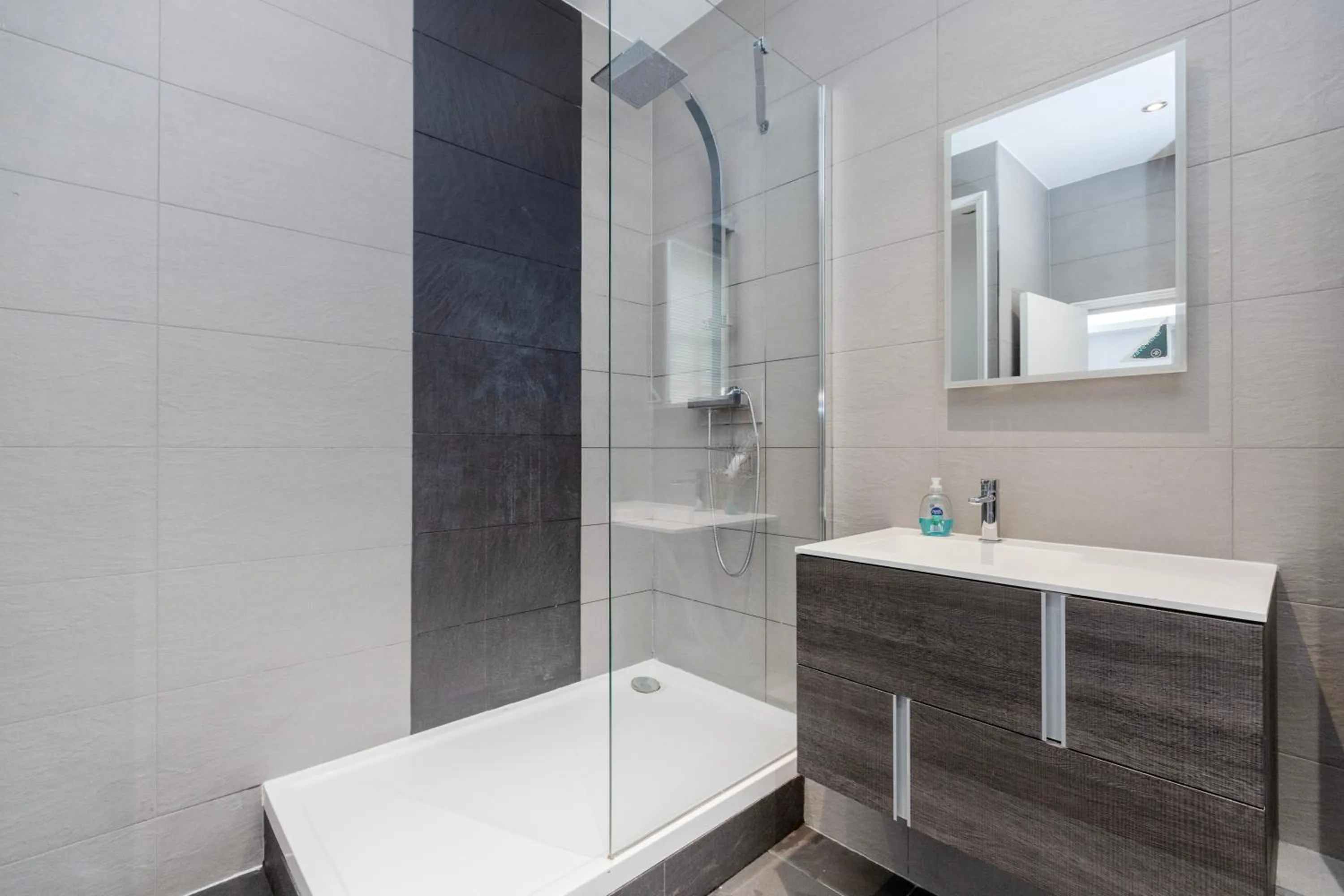 Hyde Park Rooms & Apartments