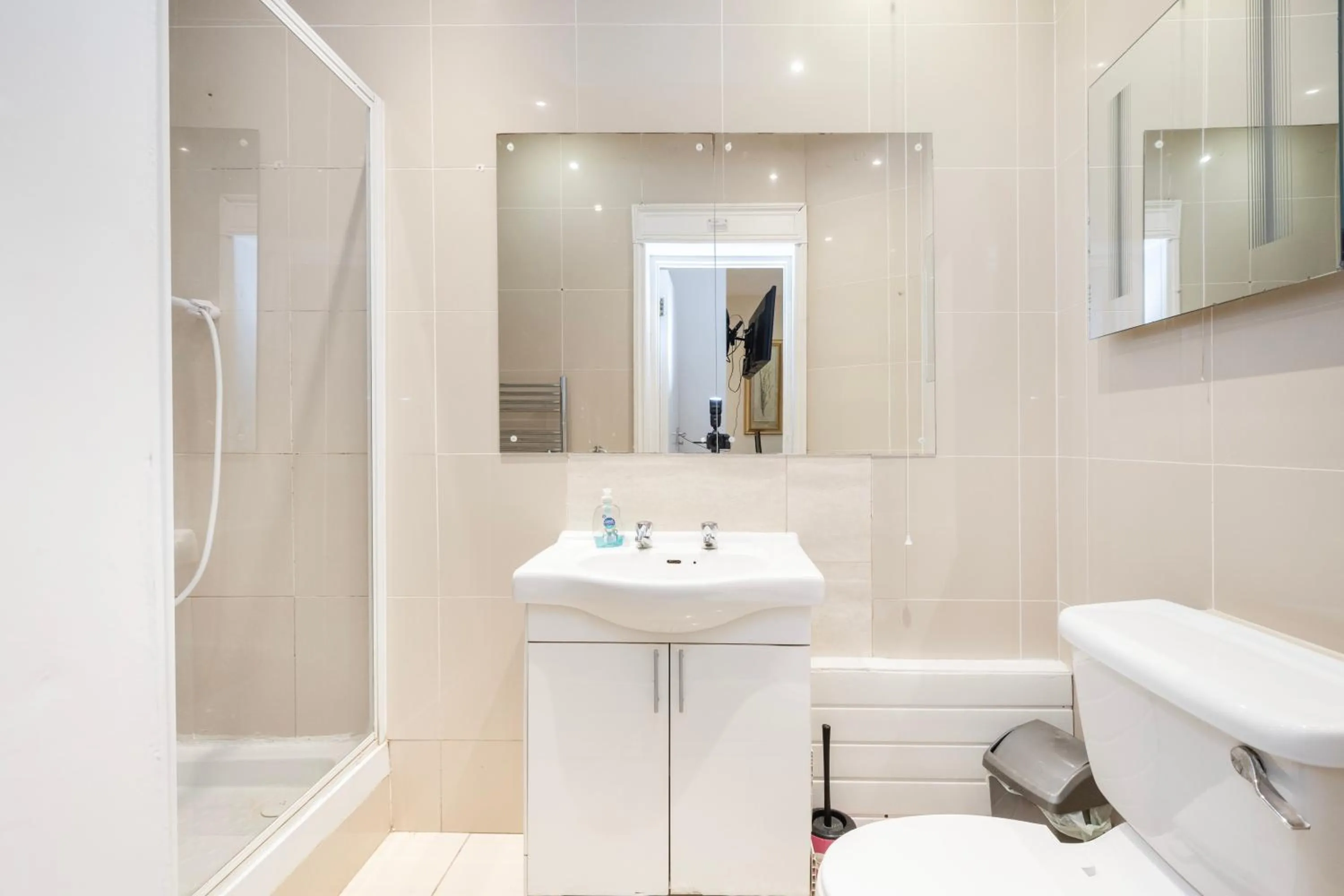 Hyde Park Rooms & Apartments